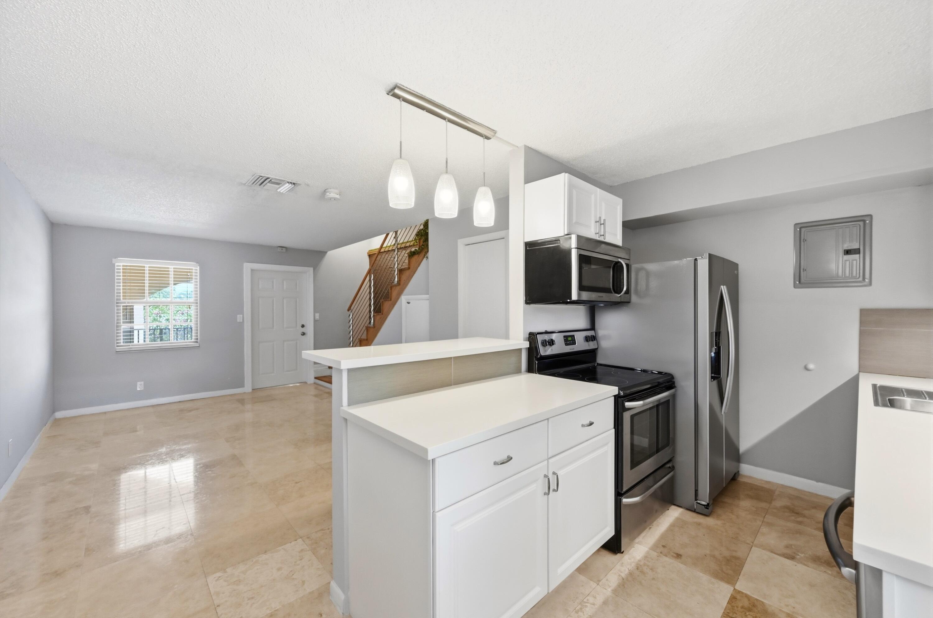 Foto de propiedad en 905 NE 28th Street 206, Wilton Manors, FL 33334 Wilton Manors con MLS# 