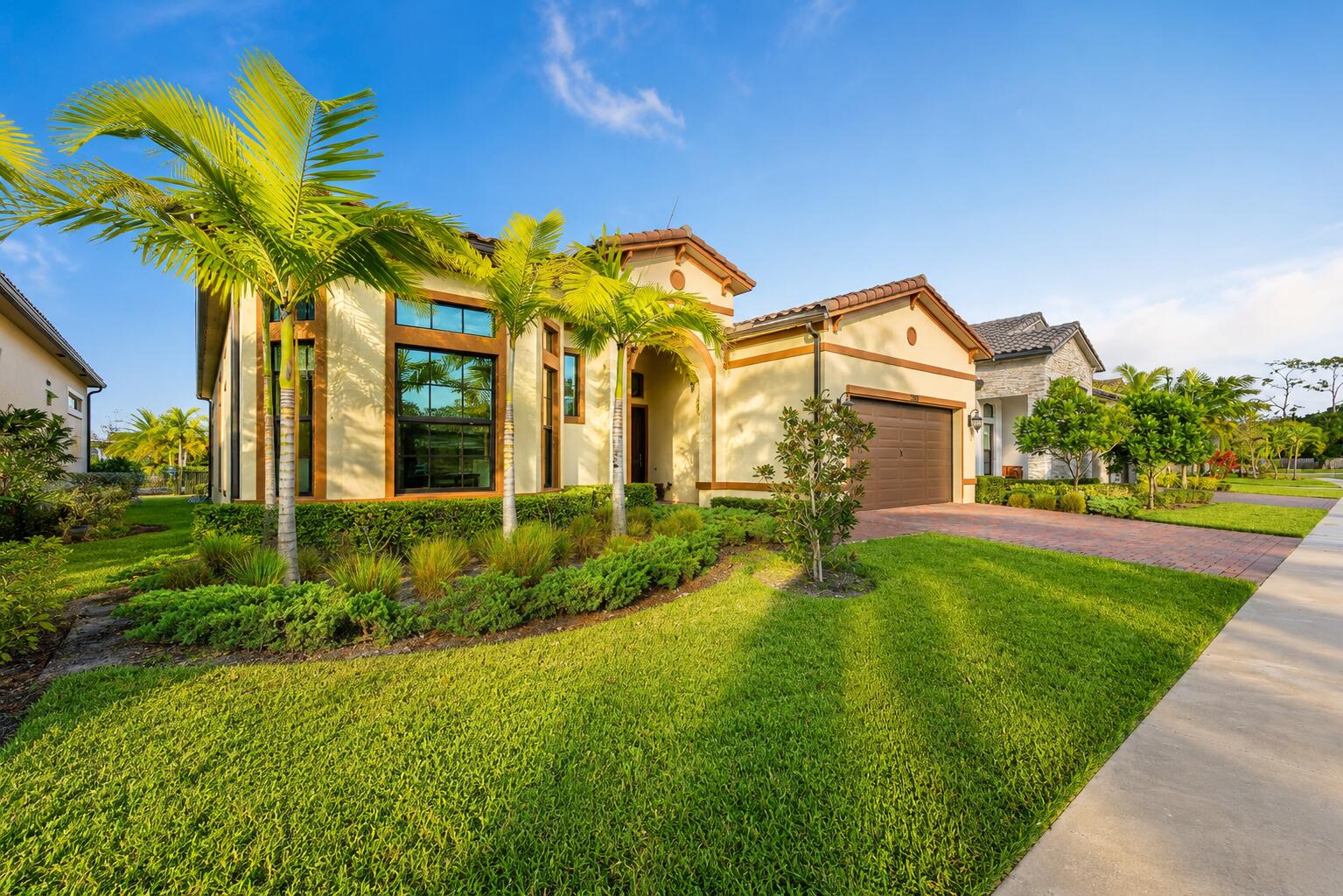 Foto de propiedad en 7818 Rowan Terrace, Parkland, FL 33067 Parkland con MLS# 