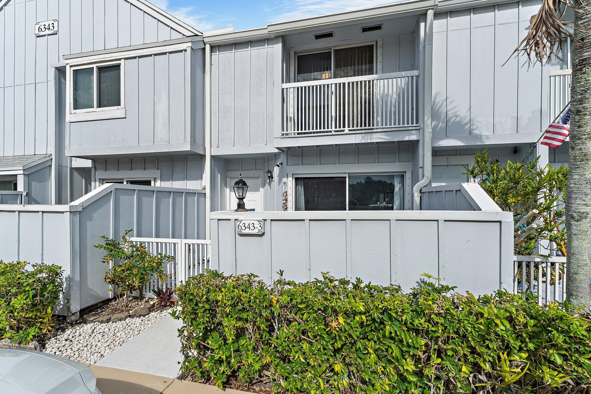 Foto de propiedad en 6343 Riverwalk Lane 3, Jupiter, FL 33458 Jupiter con MLS# 