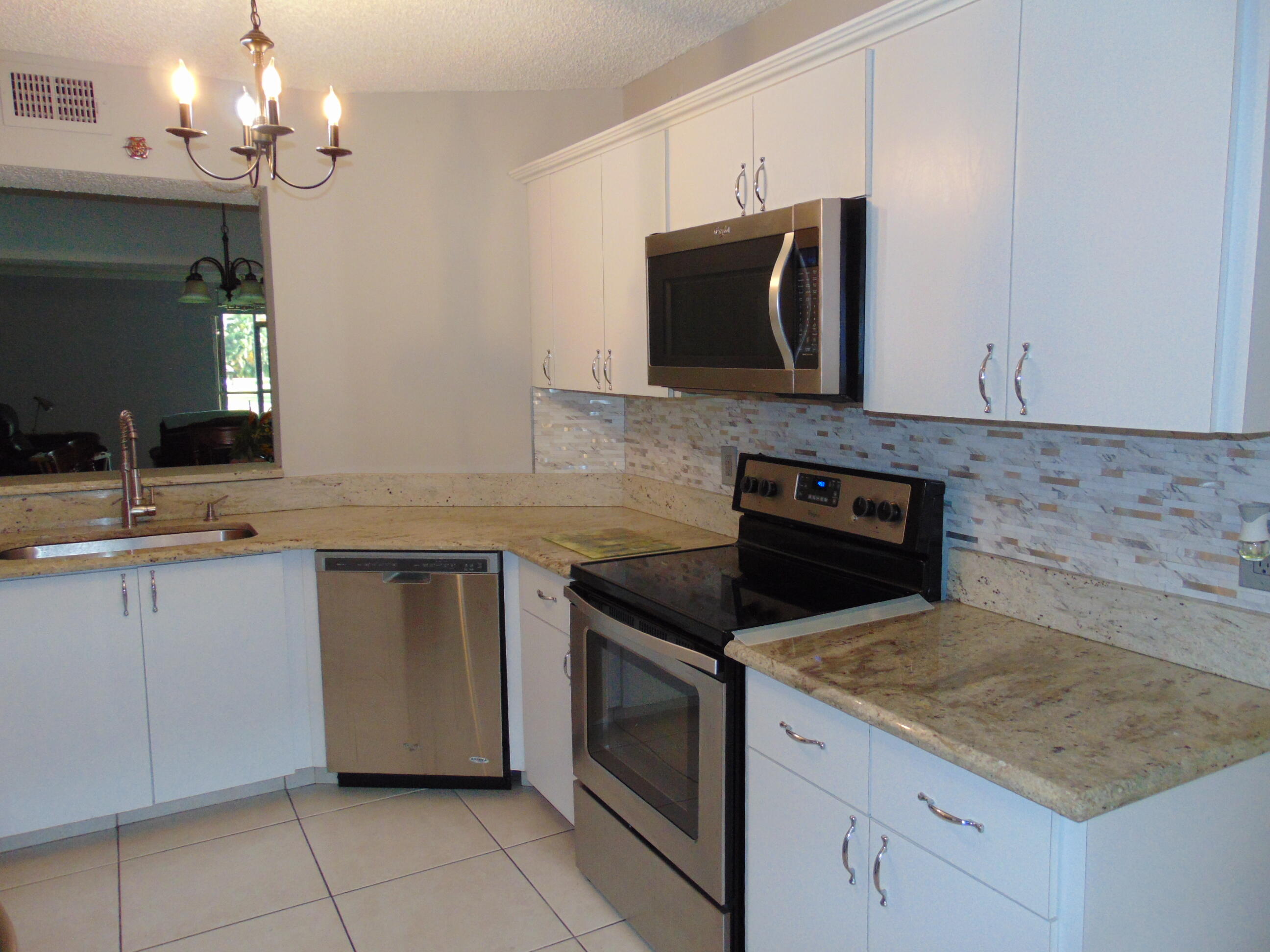 LOTS OF CABINET AND COUNTER SPACE