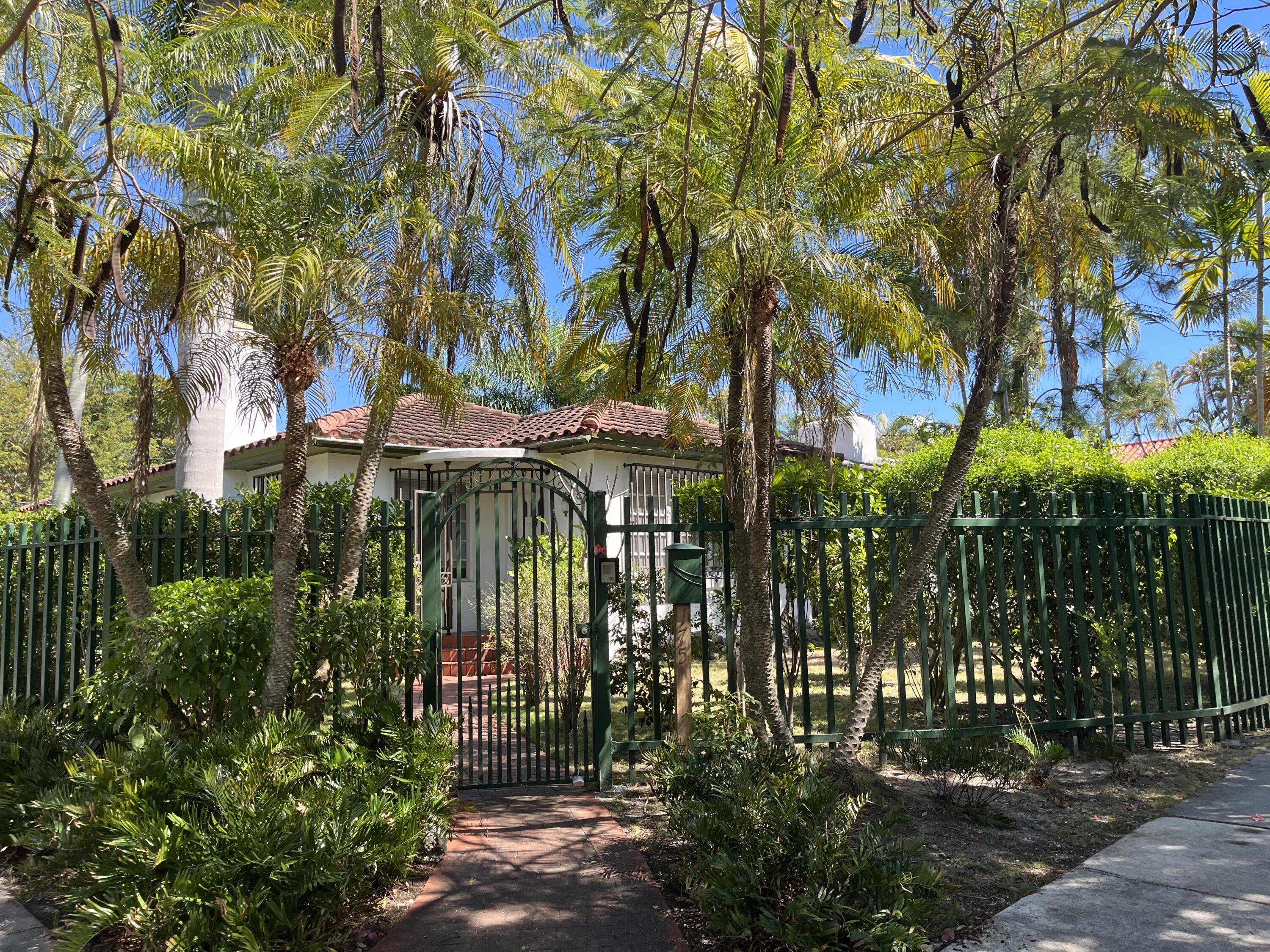 Foto de propiedad en 175 SW 25th Road, Miami, FL 33129 Miami con MLS# 