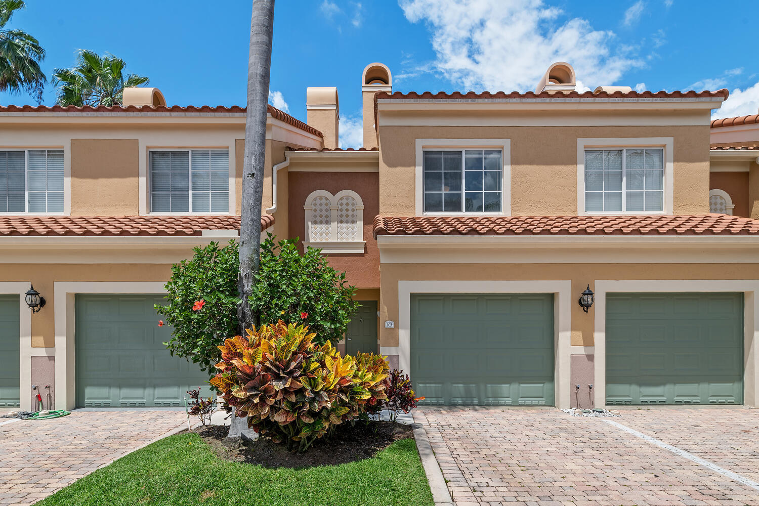 Foto de propiedad en 11775 St Andrews Place 103, Wellington, FL 33414 Wellington con MLS# 