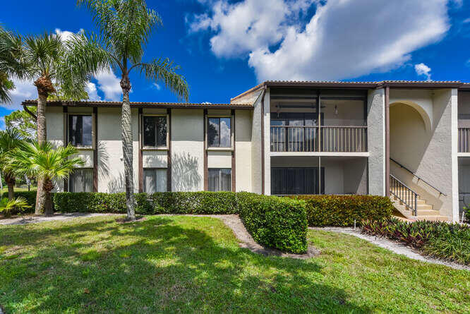 Foto de propiedad en 2733 SW Matheson Avenue 115-a2, Palm City, FL 34990 Palm City con MLS# 