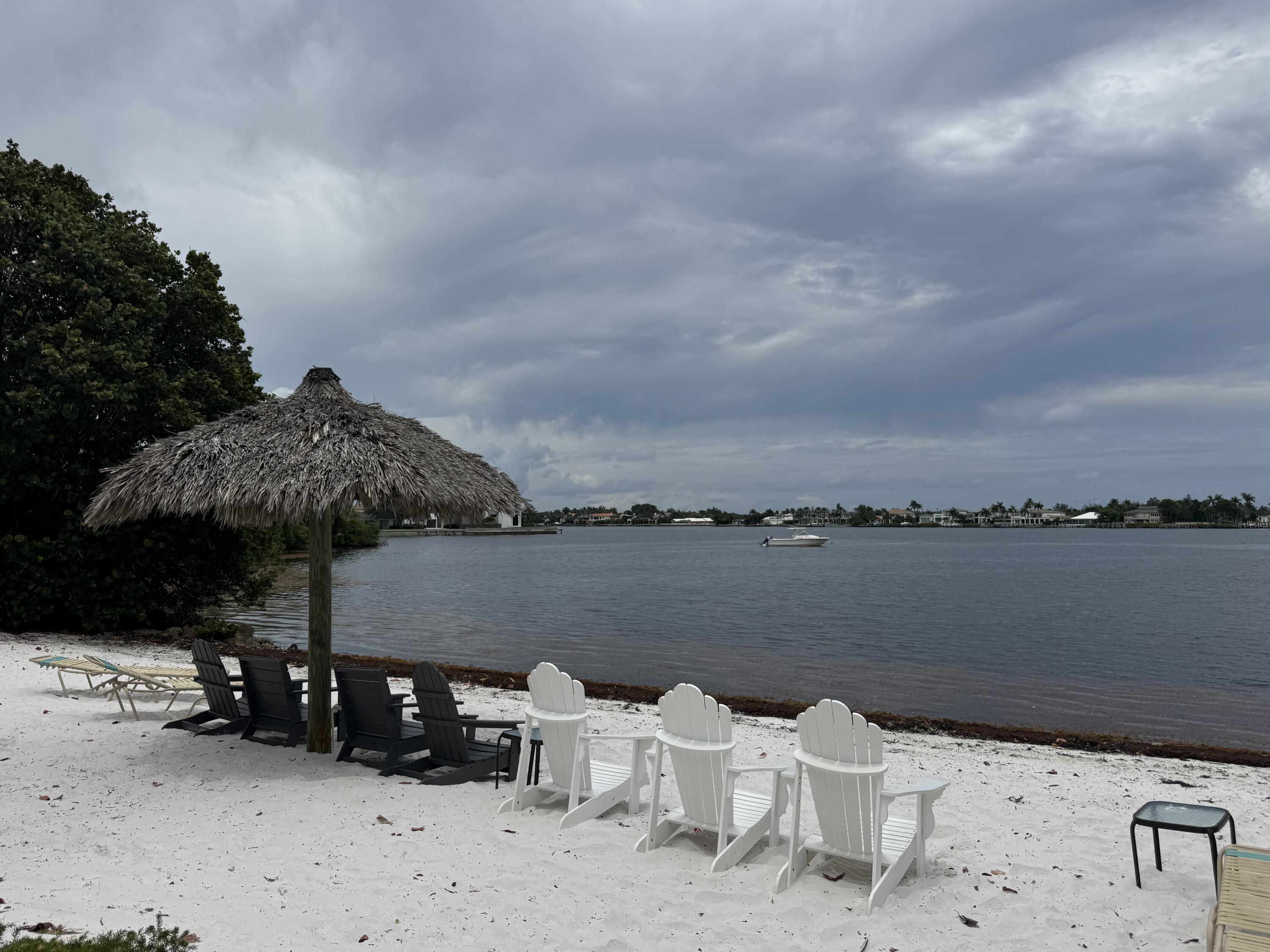 Foto de propiedad en 700 Scotia Drive 103, Hypoluxo, FL 33462 Hypoluxo con MLS# 