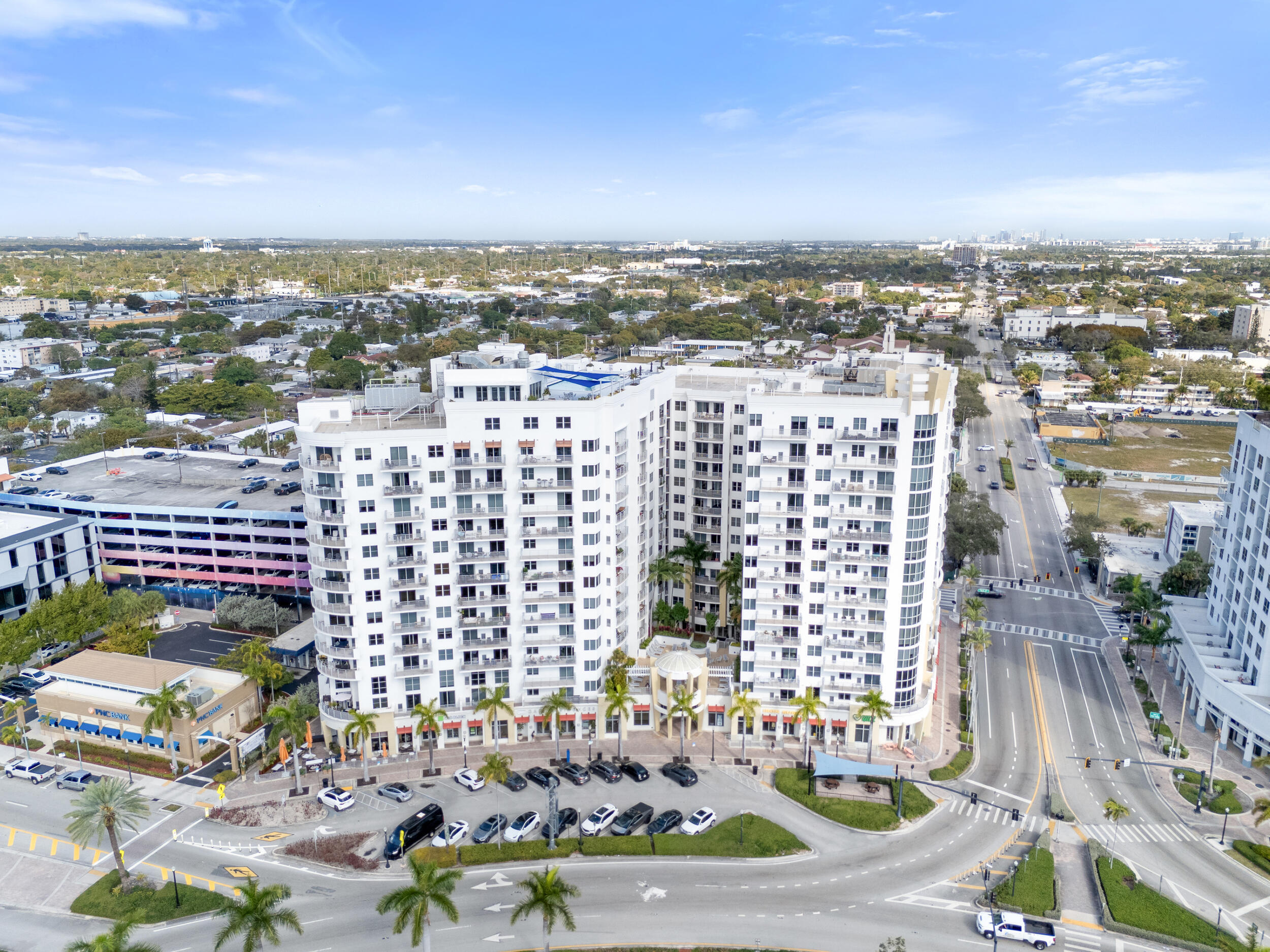 Foto de propiedad en 1830 Radius Drive 405, Hollywood, FL 33020 Hollywood con MLS# 
