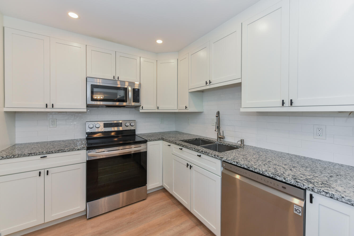 Foto de propiedad en 1605 S Us Highway 1 M1-403, Jupiter, FL 33477 Jupiter con MLS# 