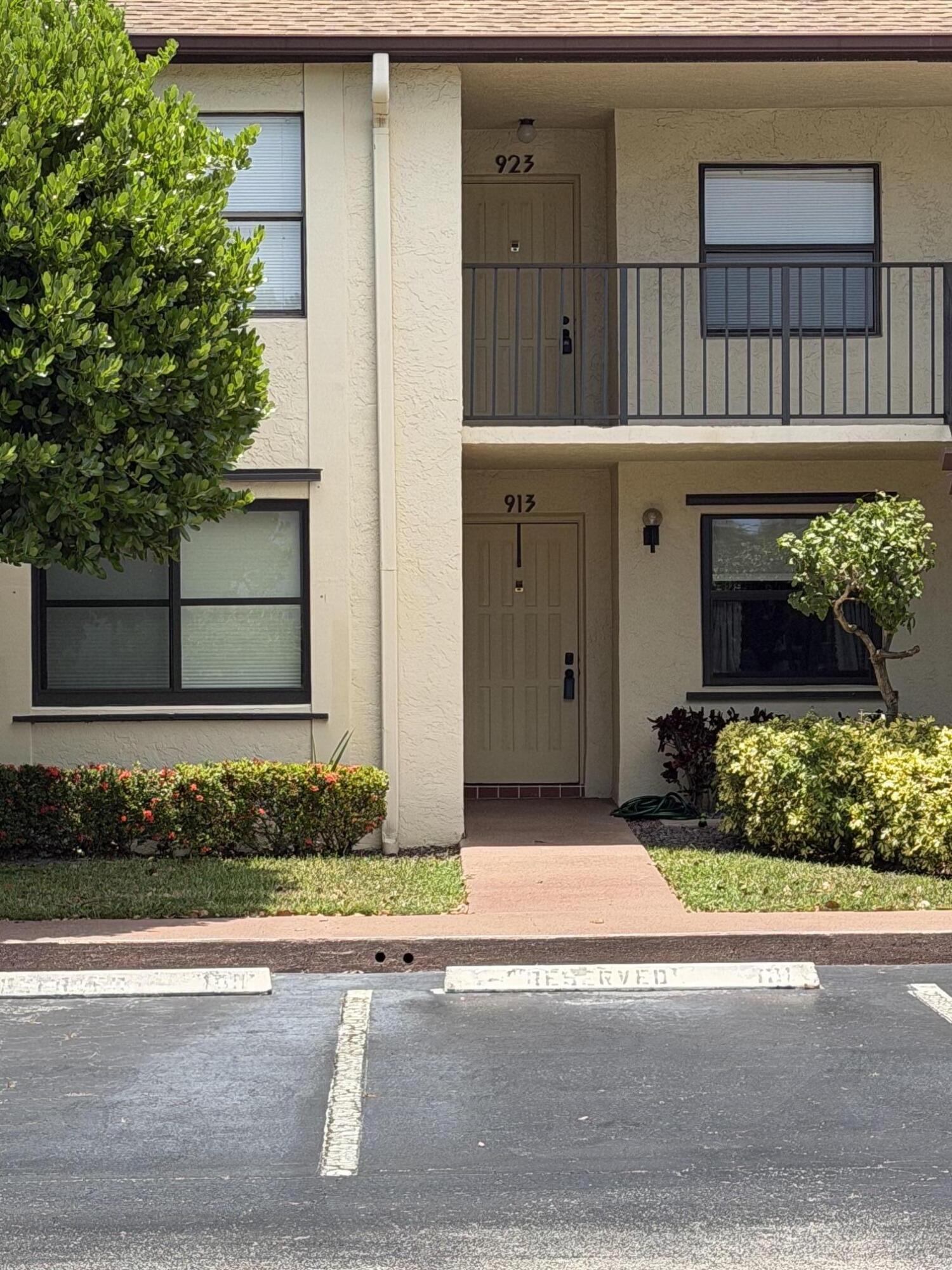 Foto de propiedad en 7879 Willow Spring Circle 913, Lake Worth, FL 33467 Lake Worth con MLS# 