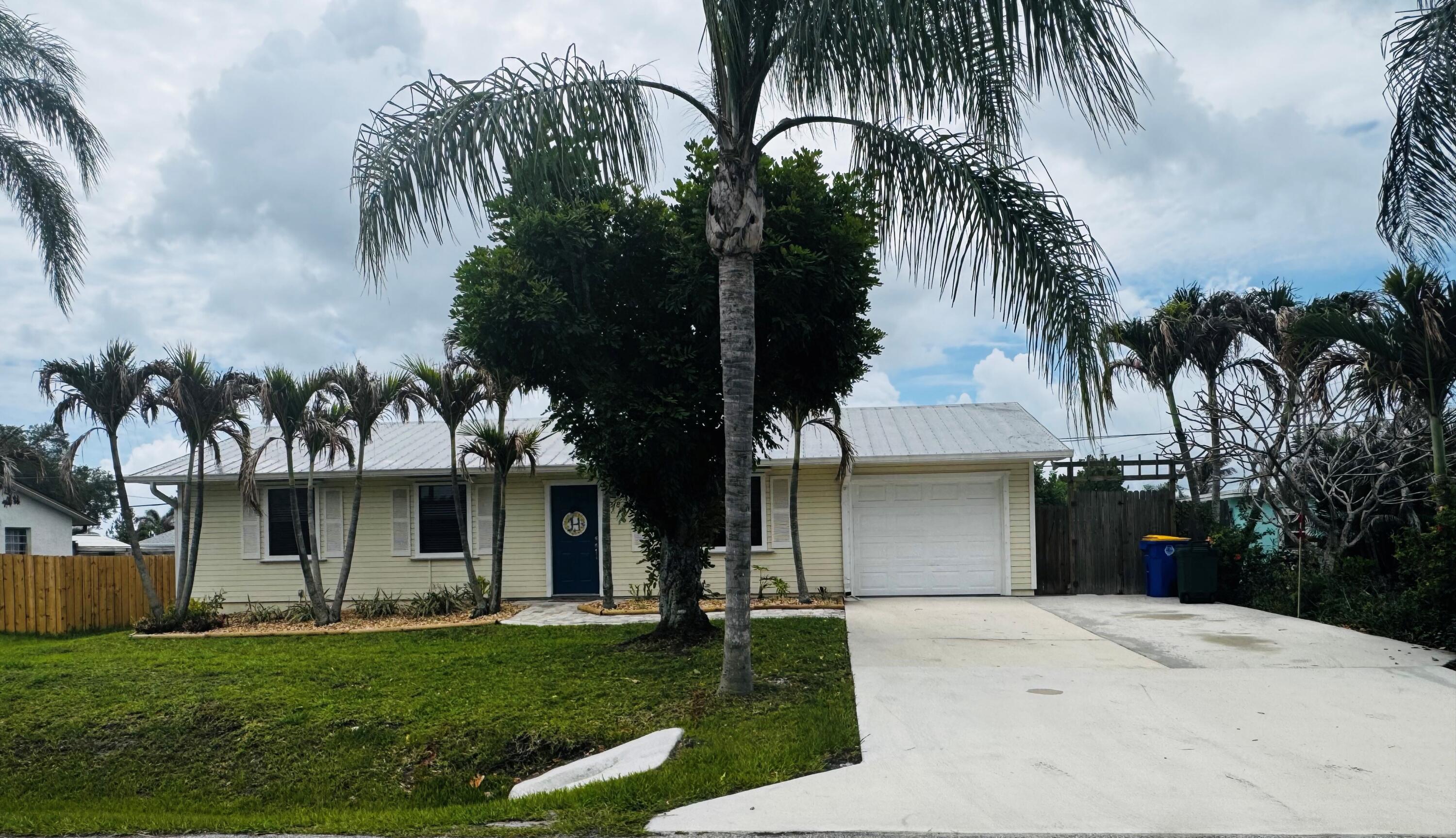 En Venta 1918 SE Monroe Street, Stuart, FL 34997, Stuart, FL 34997