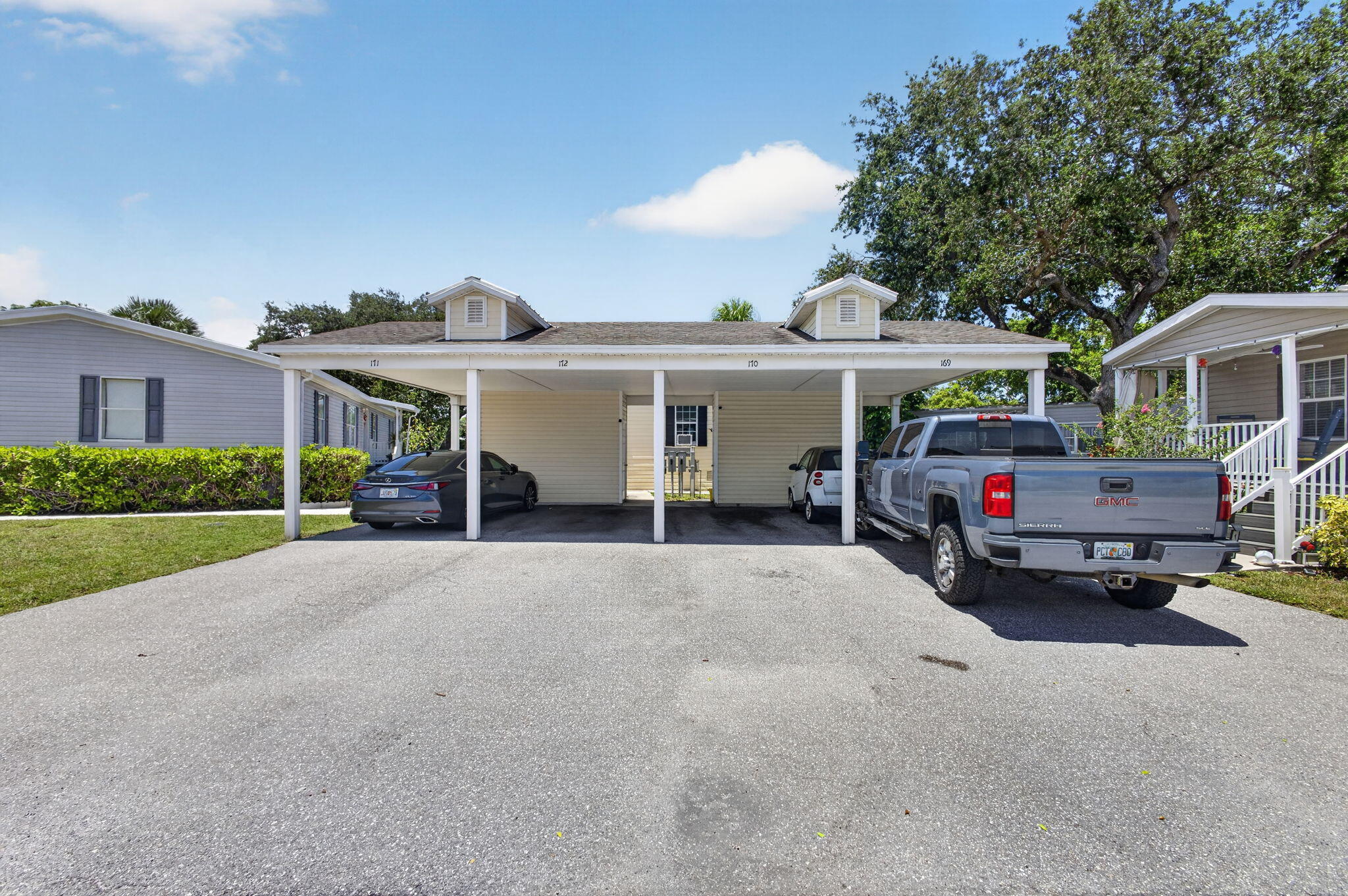 Foto de propiedad en 170 Maple Avenue W, Palm Beach Gardens, FL 33410 Palm Beach Gardens con MLS# 