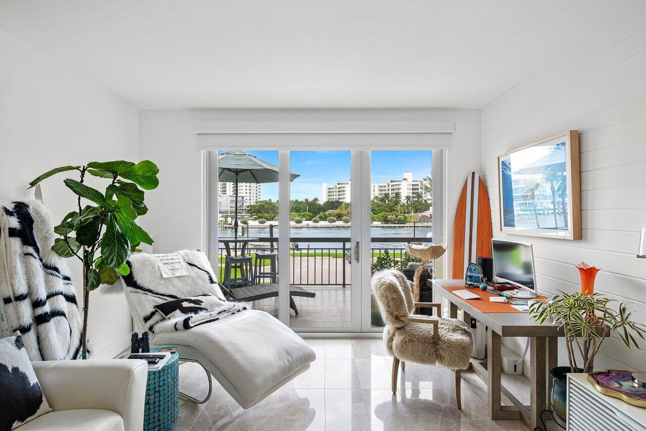 Foto de propiedad en 901 E Camino Real 1c, Boca Raton, FL 33432 Boca Raton con MLS# 