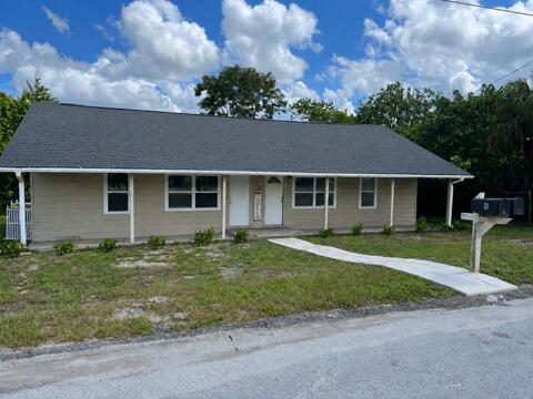 Foto de propiedad en 130 E Northside Drive, Lake Wales, FL 33853 Lake Wales con MLS# 