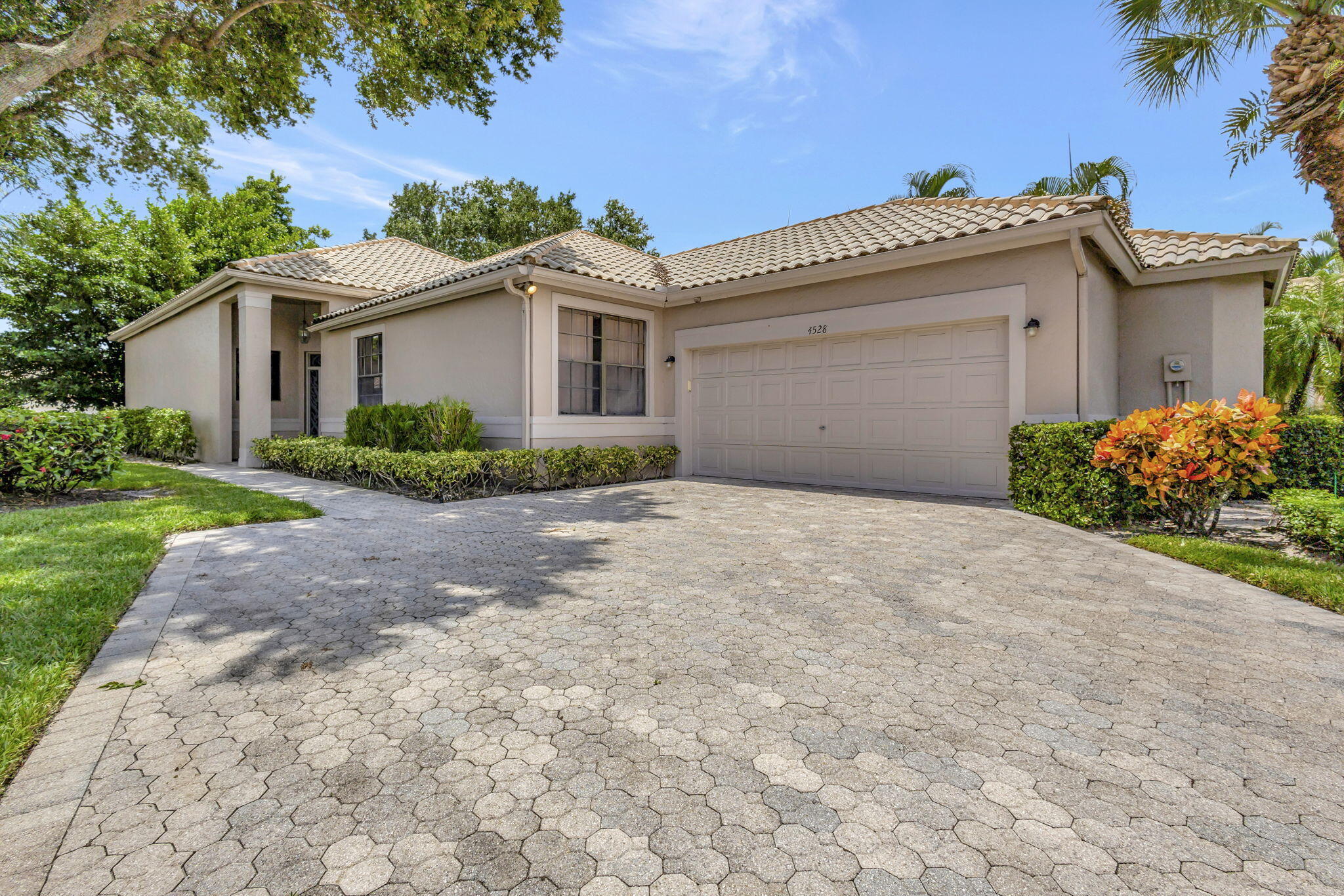 Foto de propiedad en 4528 Barclay Fair Way, Lake Worth, FL 33449 Lake Worth con MLS# 