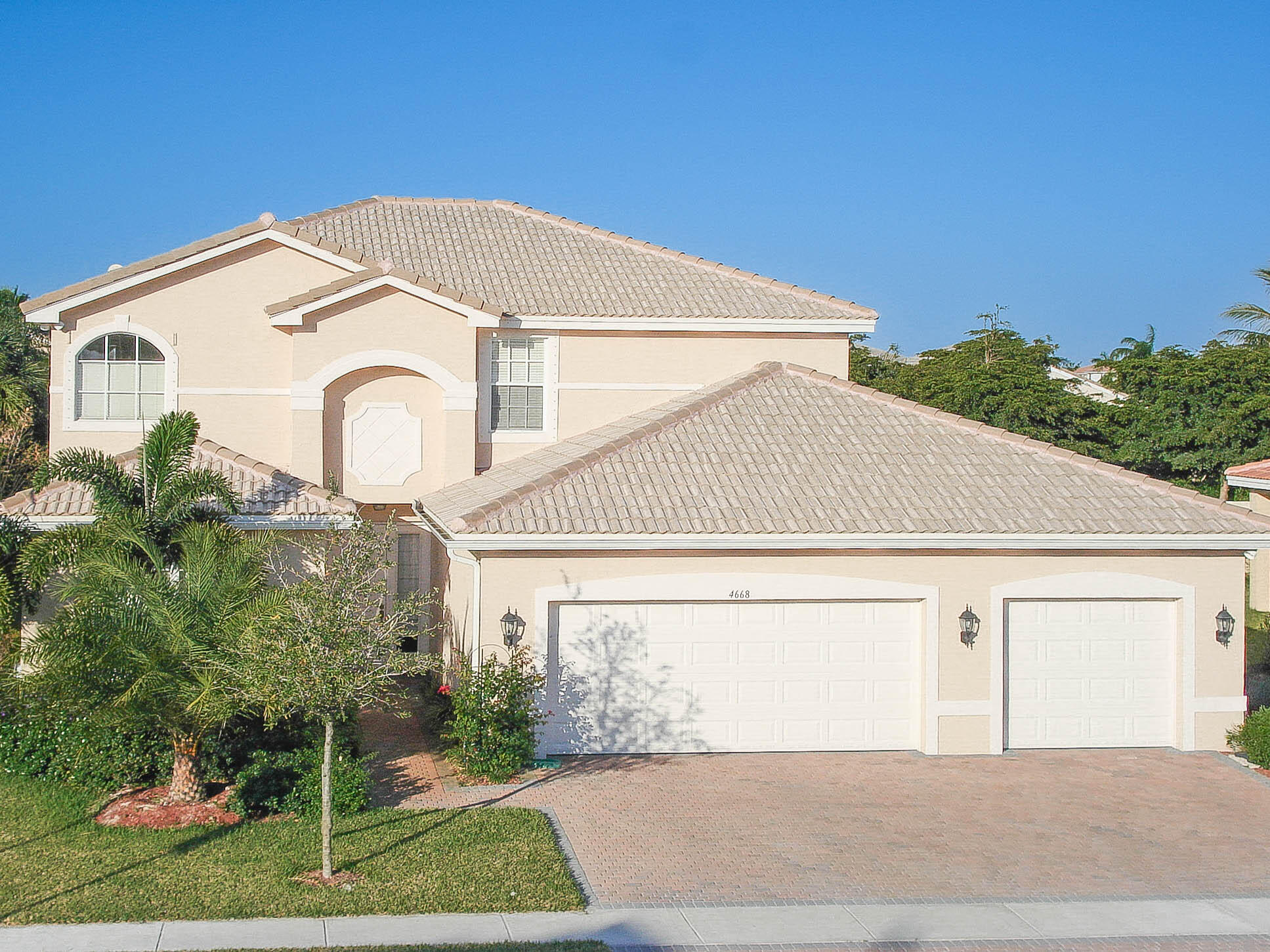 Foto de propiedad en 4668 SW 183rd Avenue, Miramar, FL 33029 Miramar con MLS# 