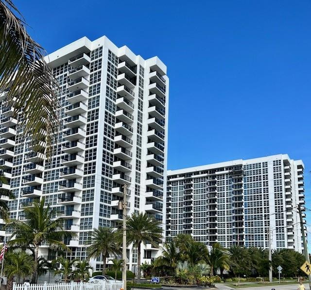 Foto de propiedad en 531 N Ocean Boulevard 1808, Pompano Beach, FL 33062 Pompano Beach con MLS# 