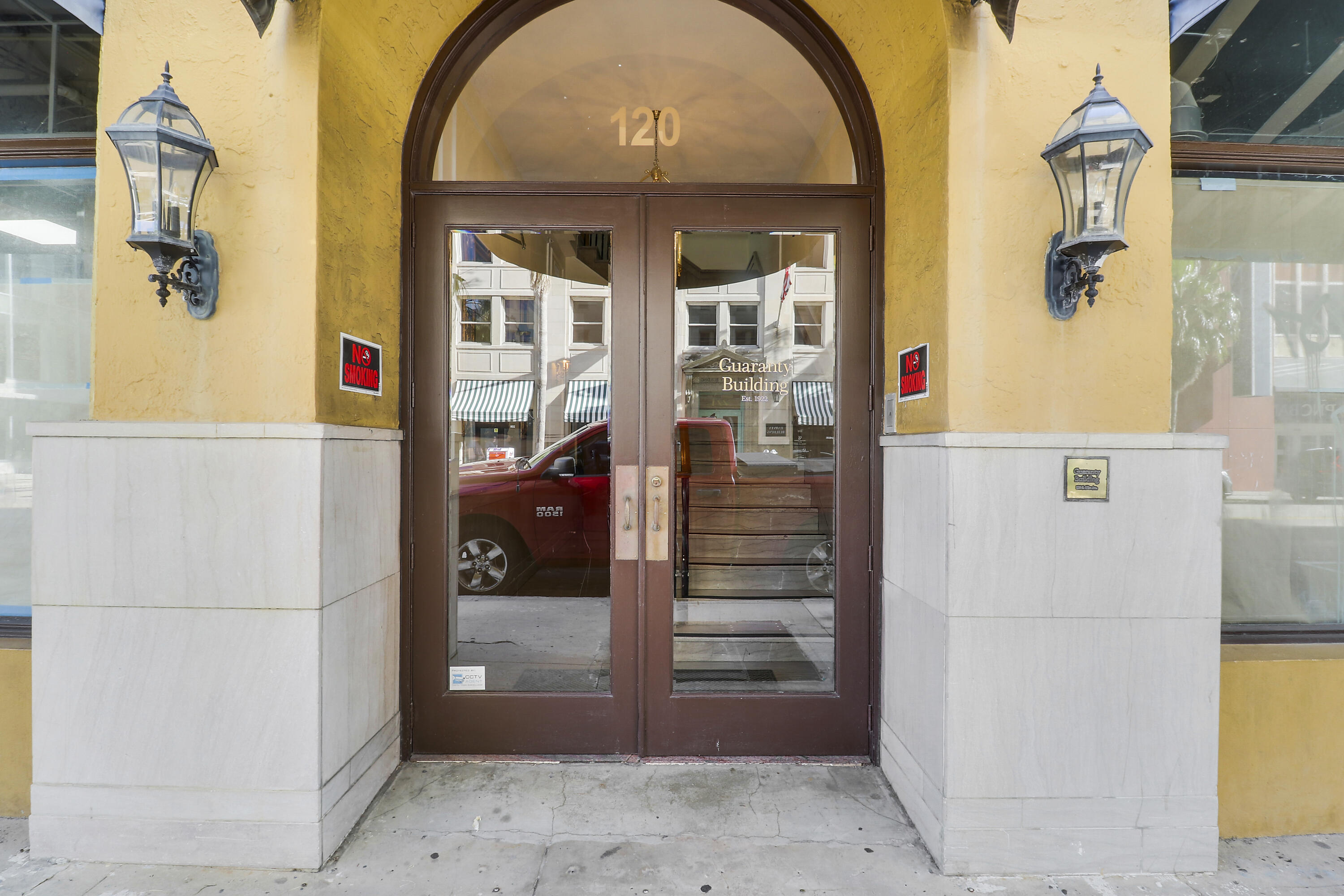 Foto de propiedad en 120 S Olive Avenue 703, West Palm Beach, FL 33401 West Palm Beach con MLS# 