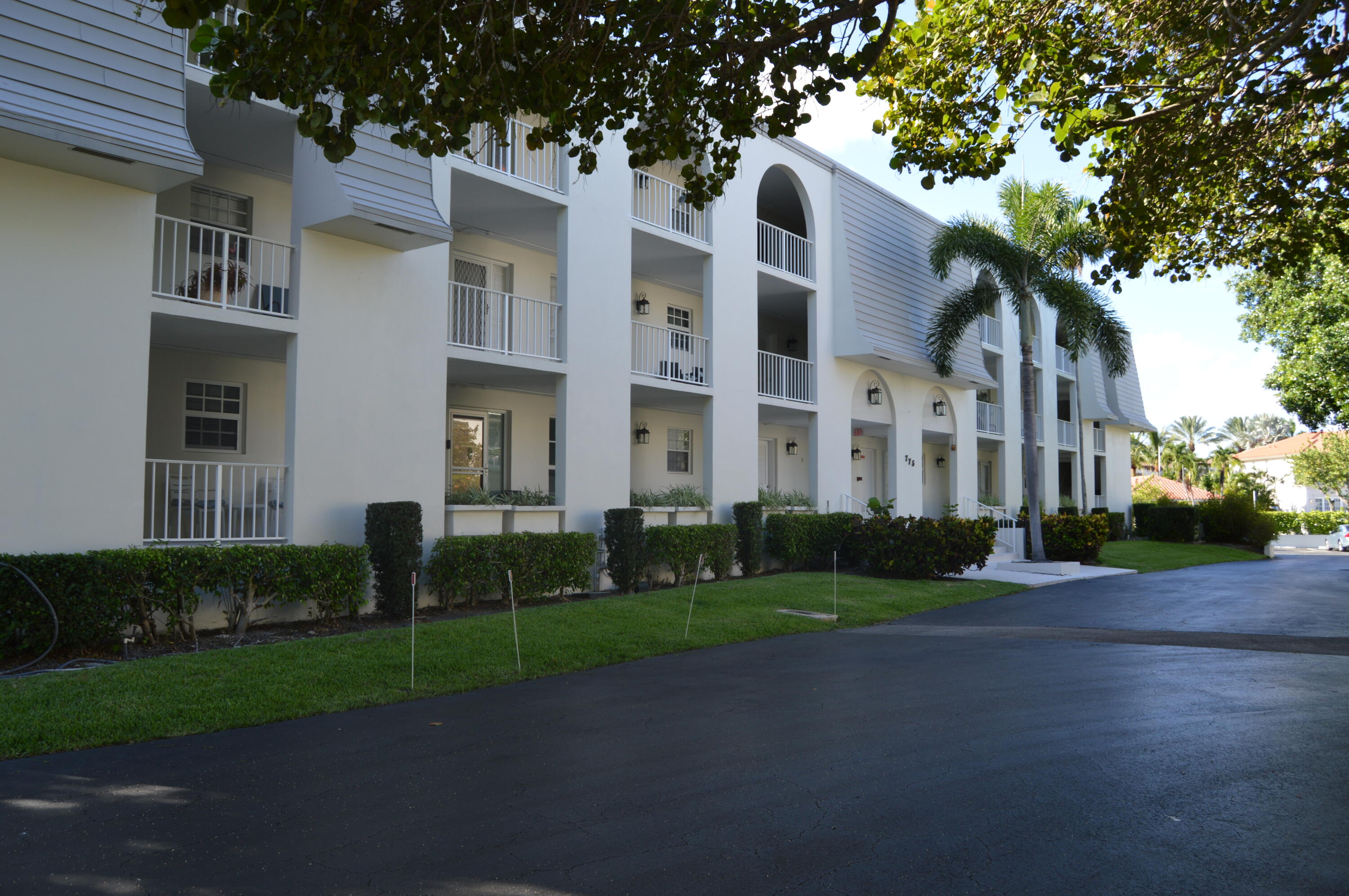 Foto de propiedad en 775 Jeffery Street 5-303, Boca Raton, FL 33487 Boca Raton con MLS# 