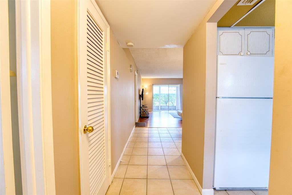 Foto de propiedad en 4700 Washington Street 105, Hollywood, FL 33021 Hollywood con MLS# 
