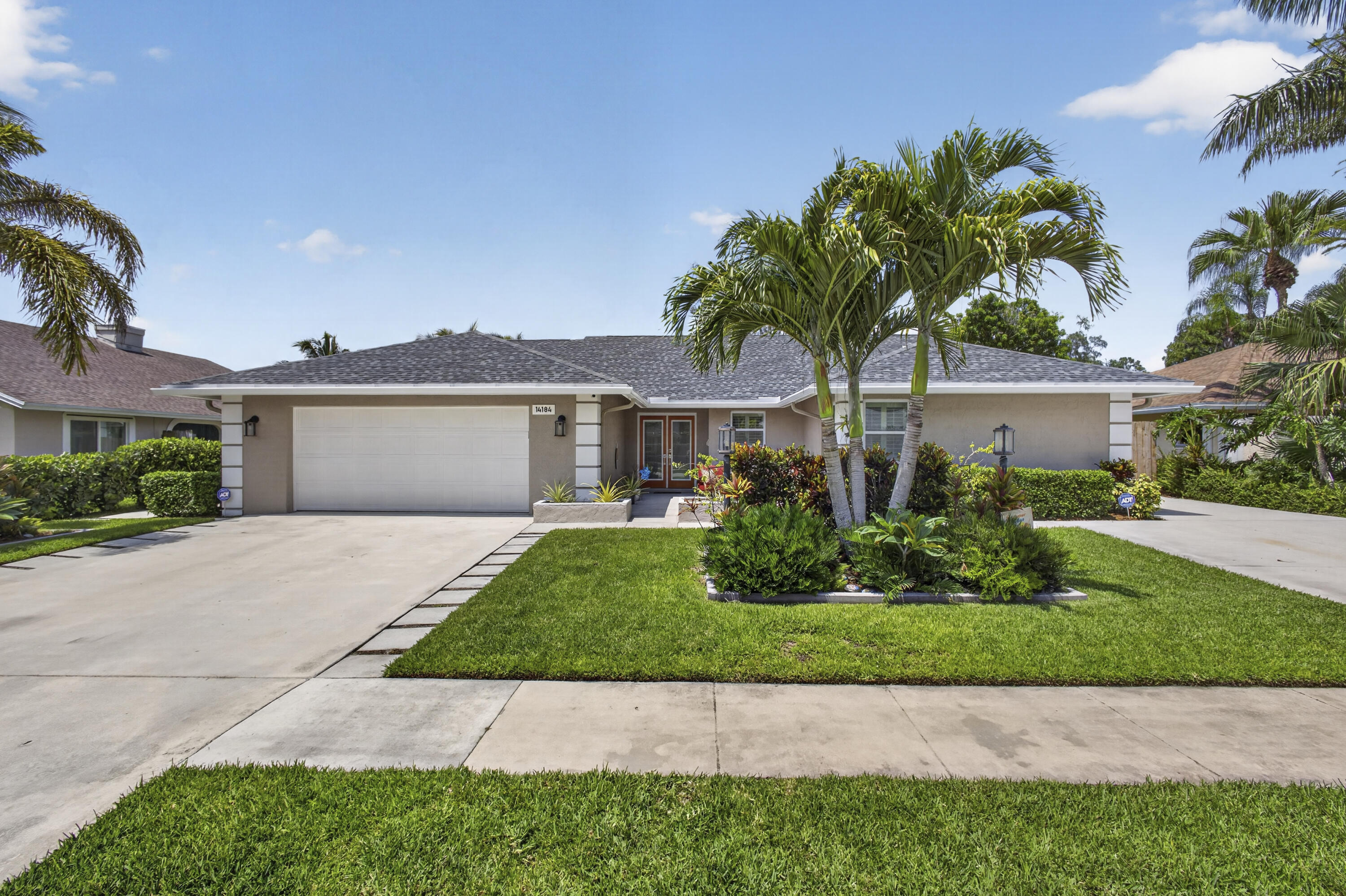 Foto de propiedad en 14184 Aster Avenue, Wellington, FL 33414 Wellington con MLS# 