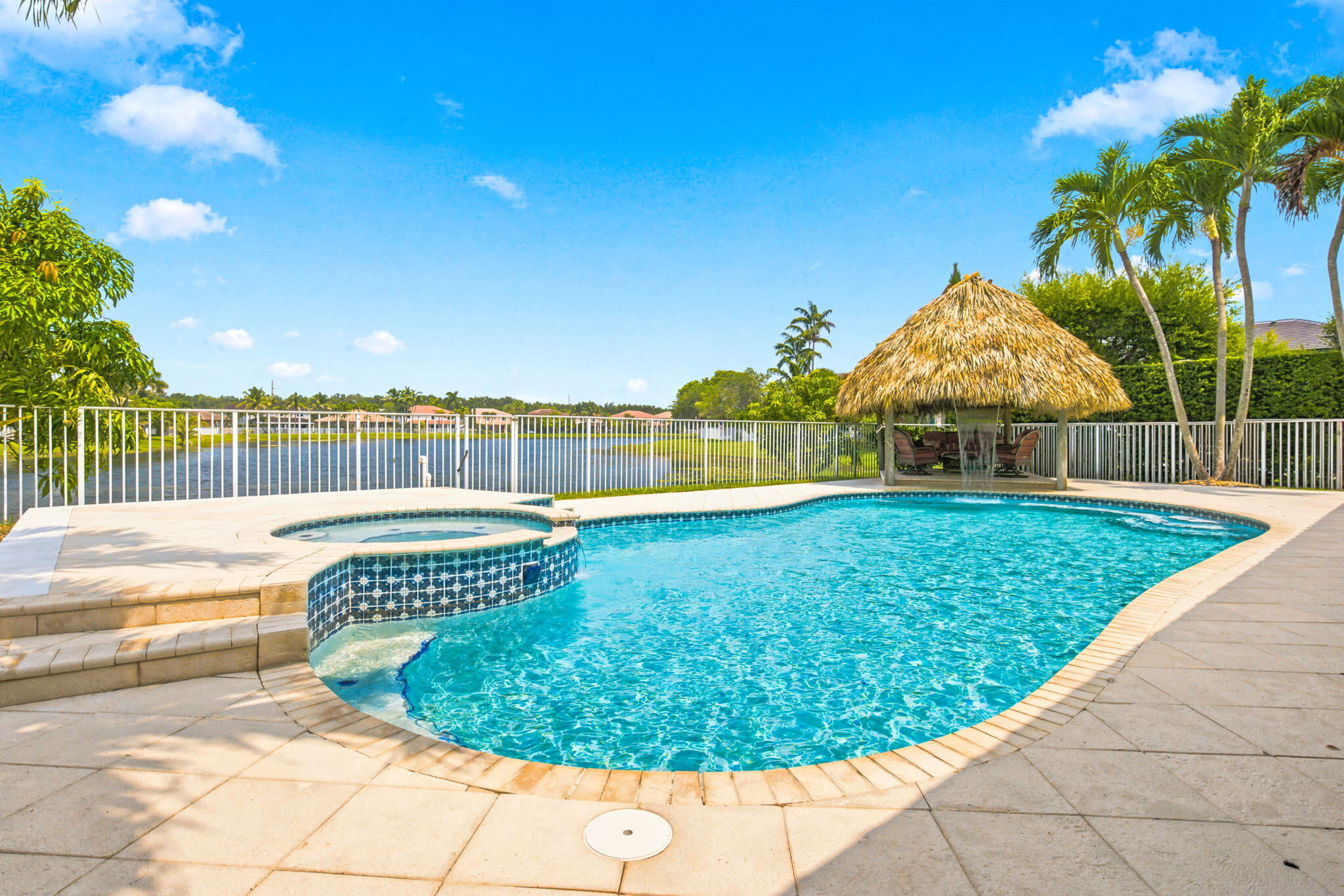 Foto de propiedad en 3766 W Gardenia Avenue, Weston, FL 33332 Weston con MLS# 