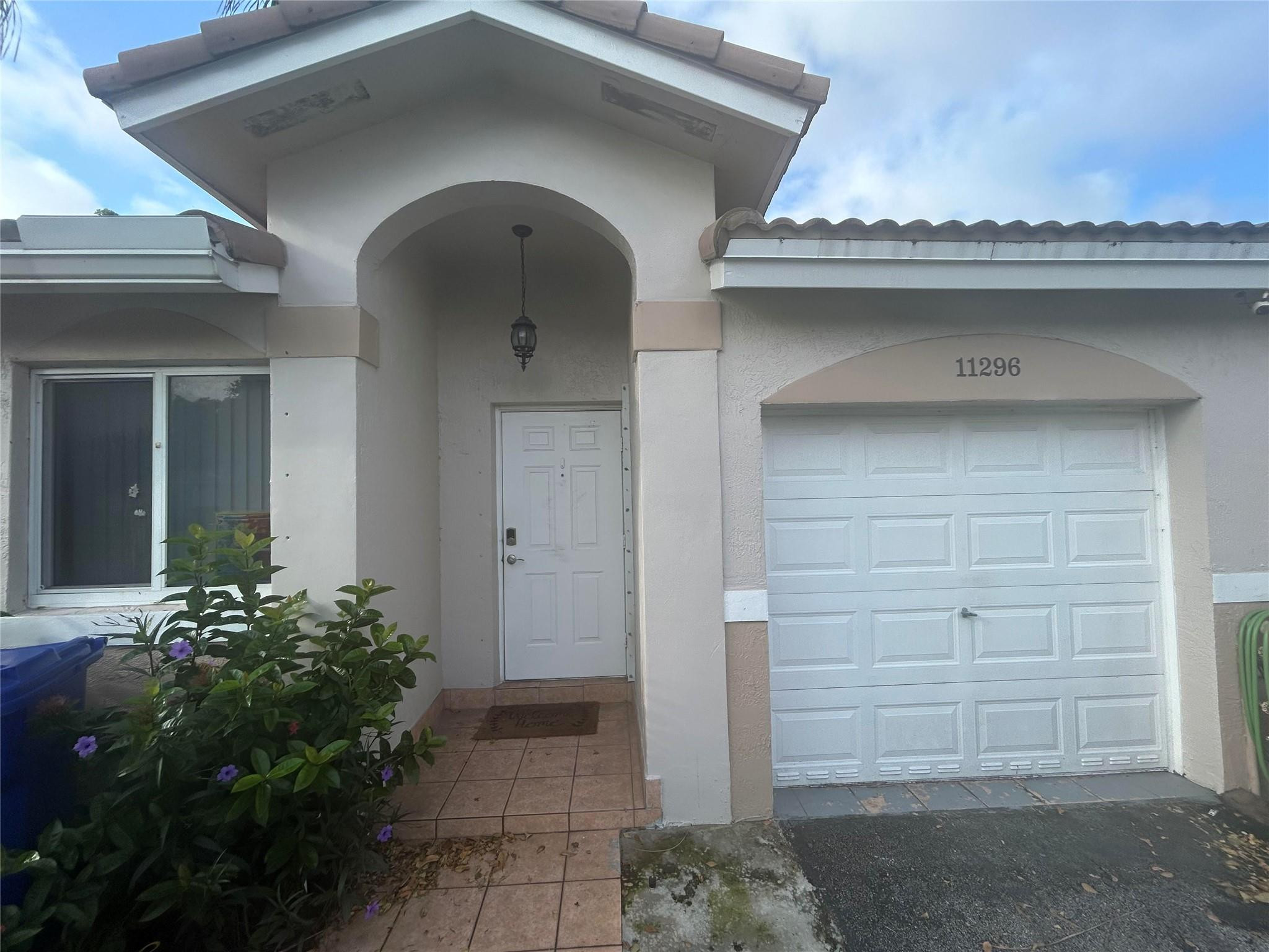 Foto de propiedad en 11296 SW 17th Court, Miramar, FL 33025 Miramar con MLS# 