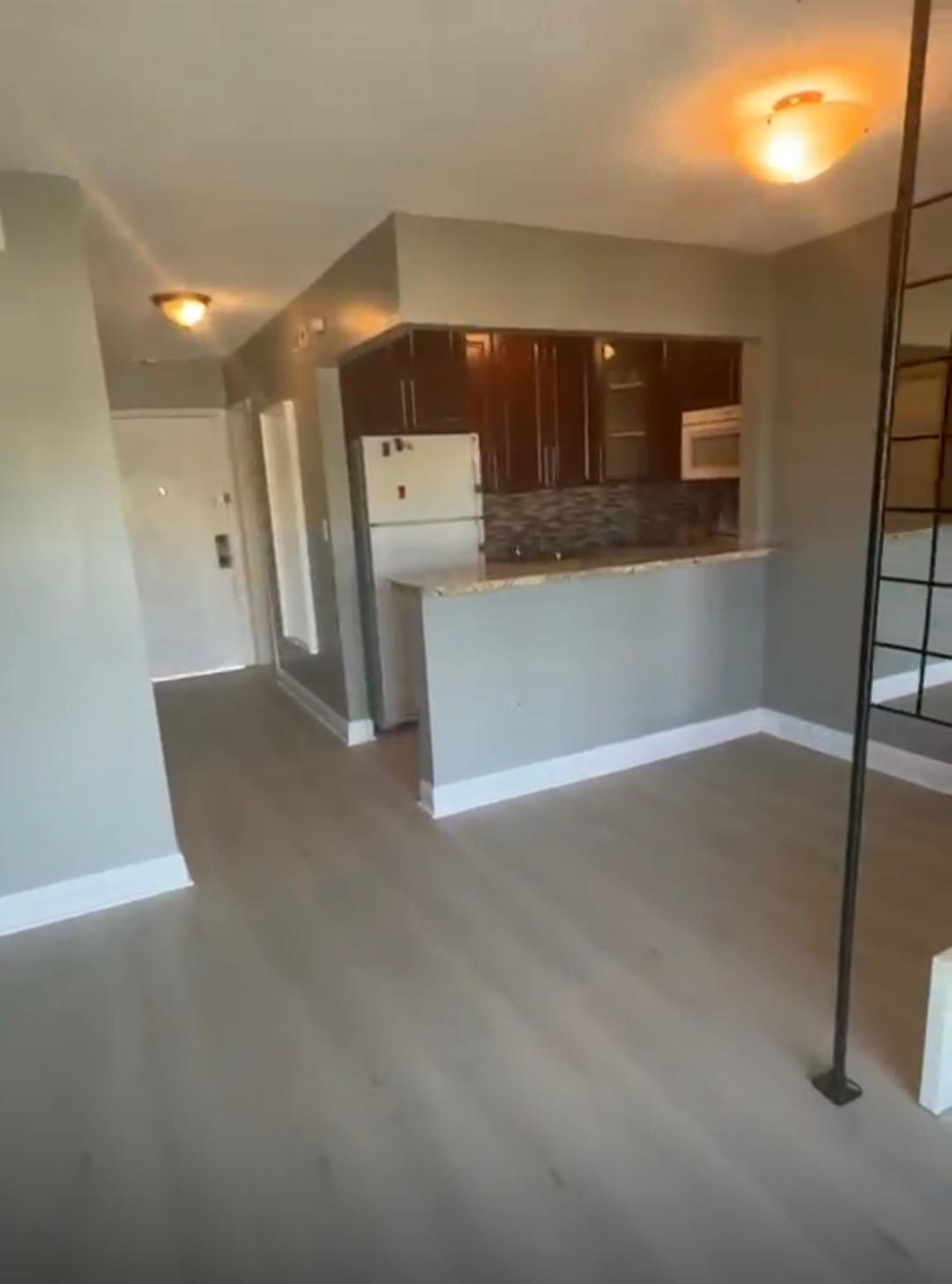Foto de propiedad en 365 NE 125th Street 305, North Miami, FL 33161 North Miami con MLS# 