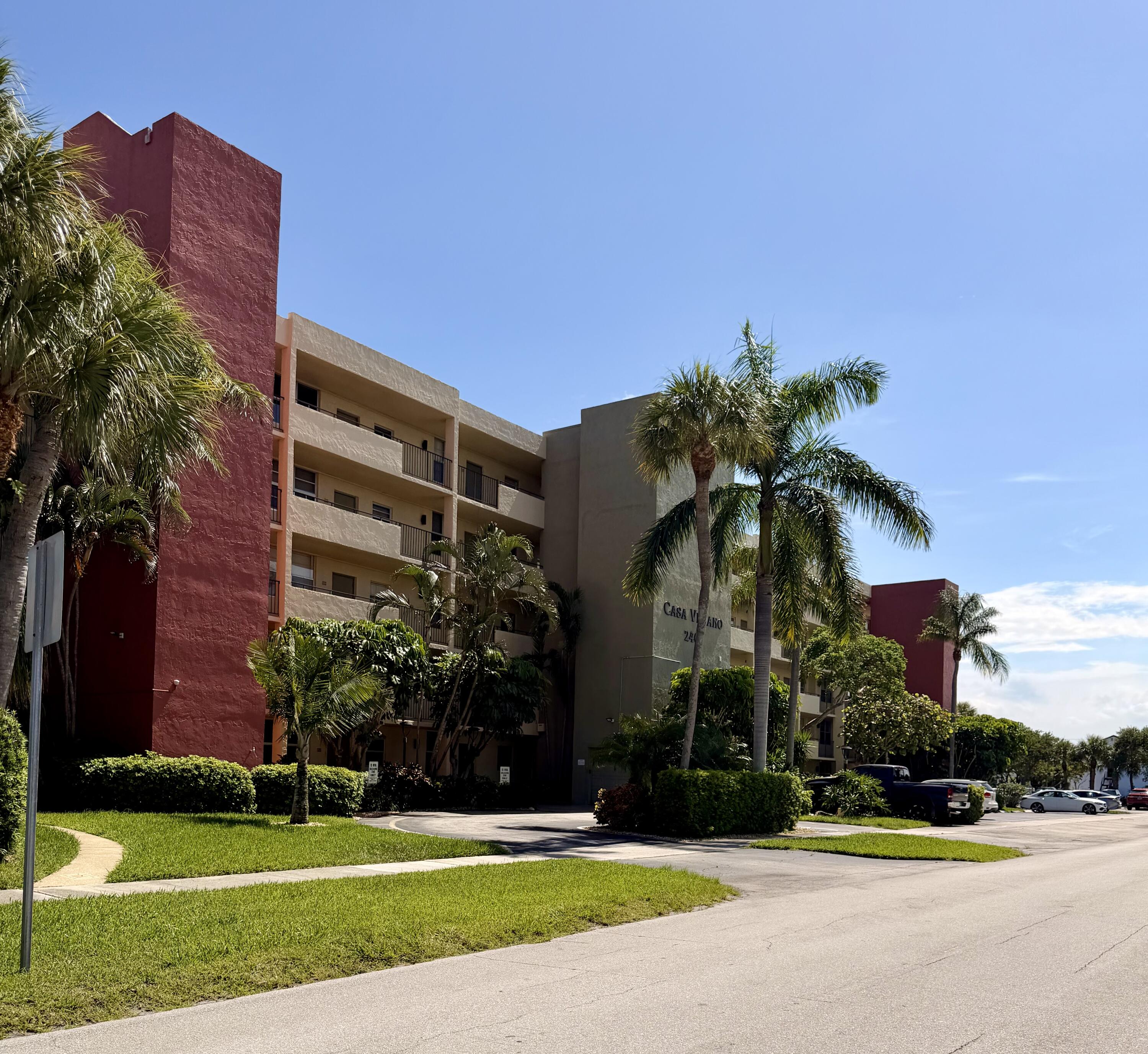 Foto de propiedad en 2400 NE 10th Street 106, Pompano Beach, FL 33062 Pompano Beach con MLS# 