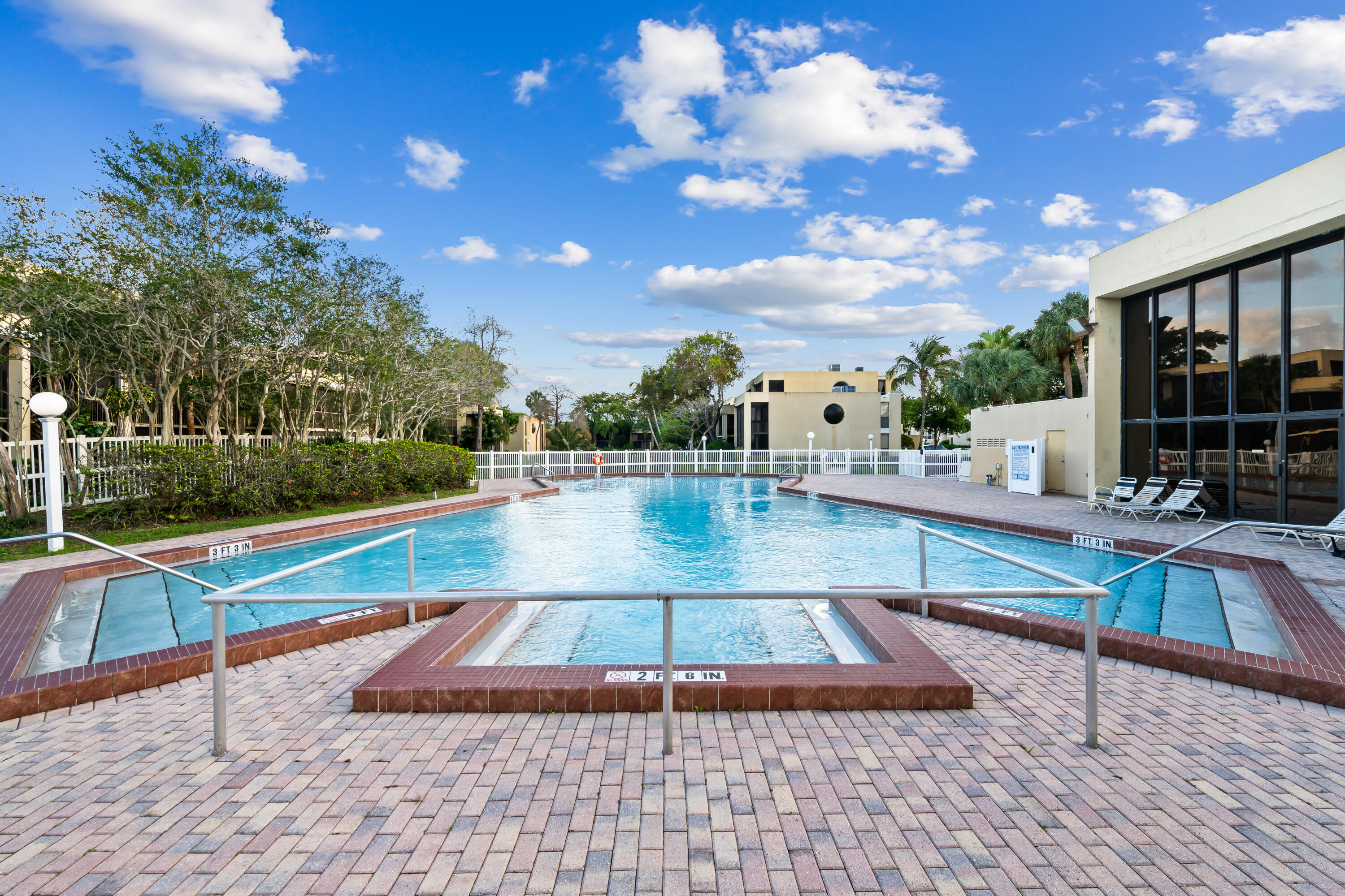 Foto de propiedad en 8701 SW 30th Street 211, Davie, FL 33328 Davie con MLS# 