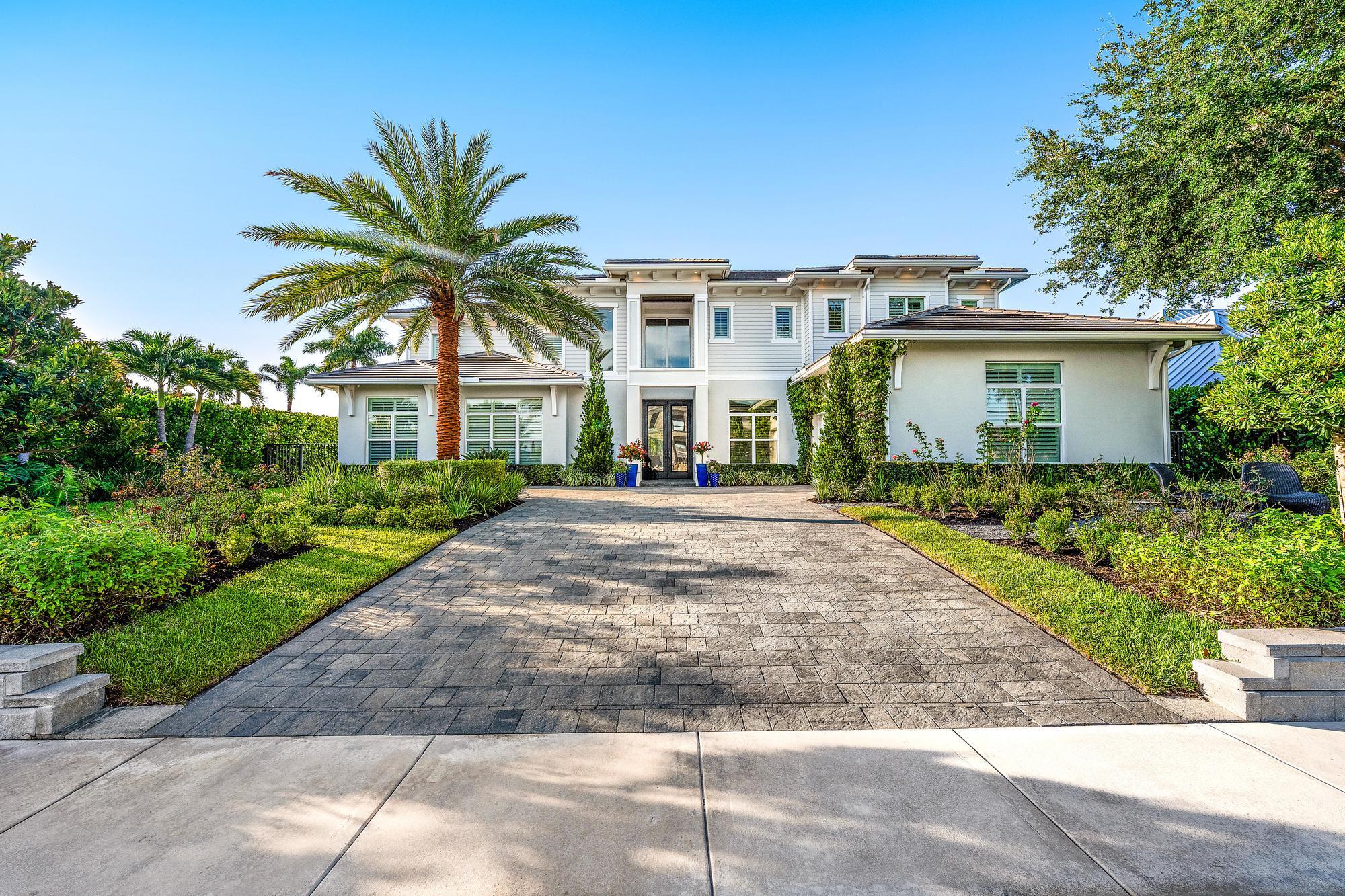 Foto de propiedad en 2169 Driftwood Circle, Palm Beach Gardens, FL 33410 Palm Beach Gardens con MLS# 