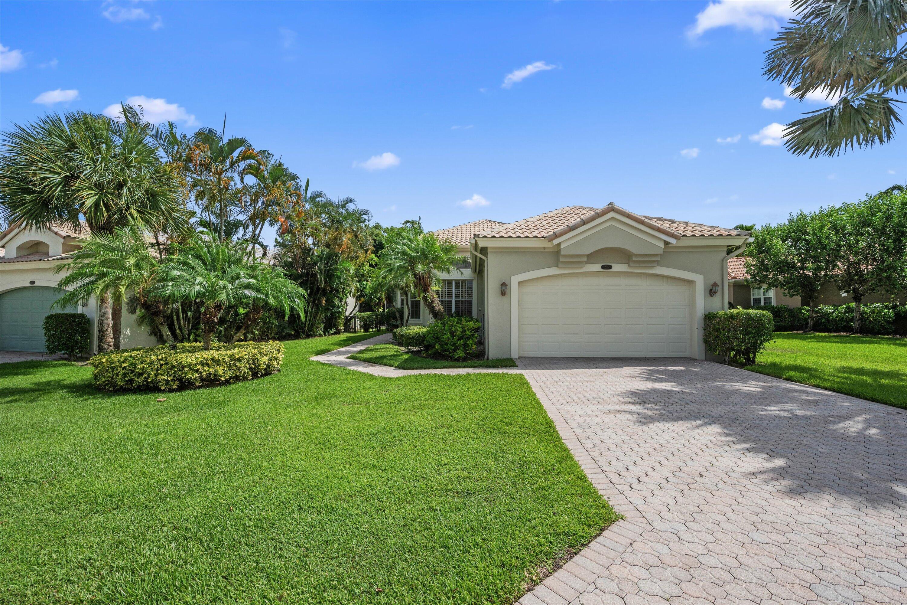 Foto de propiedad en 12557 Mallet Circle, Wellington, FL 33414 Wellington con MLS# 