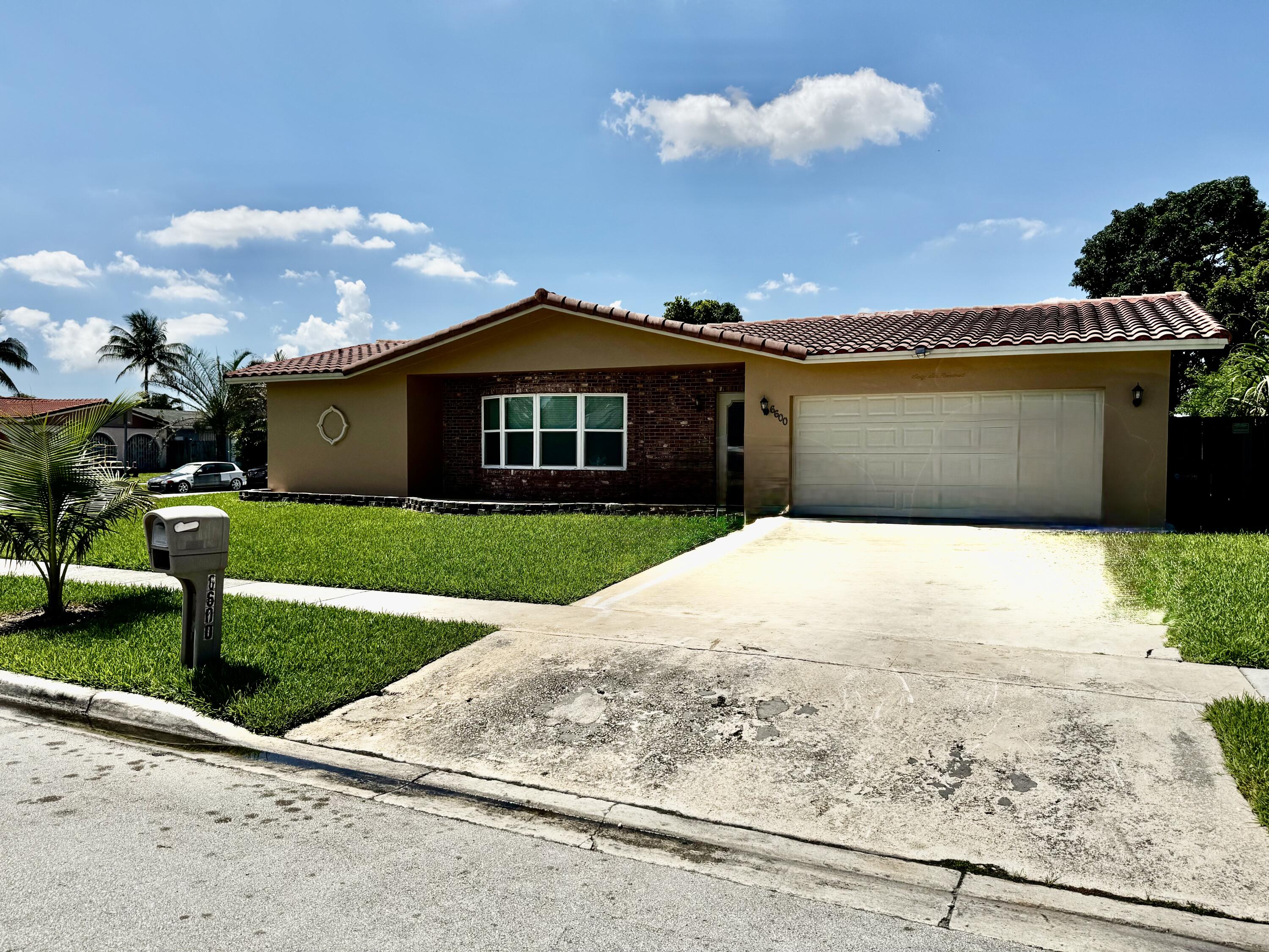 Foto de propiedad en 6600 NW 23rd Street, Margate, FL 33063 Margate con MLS# 