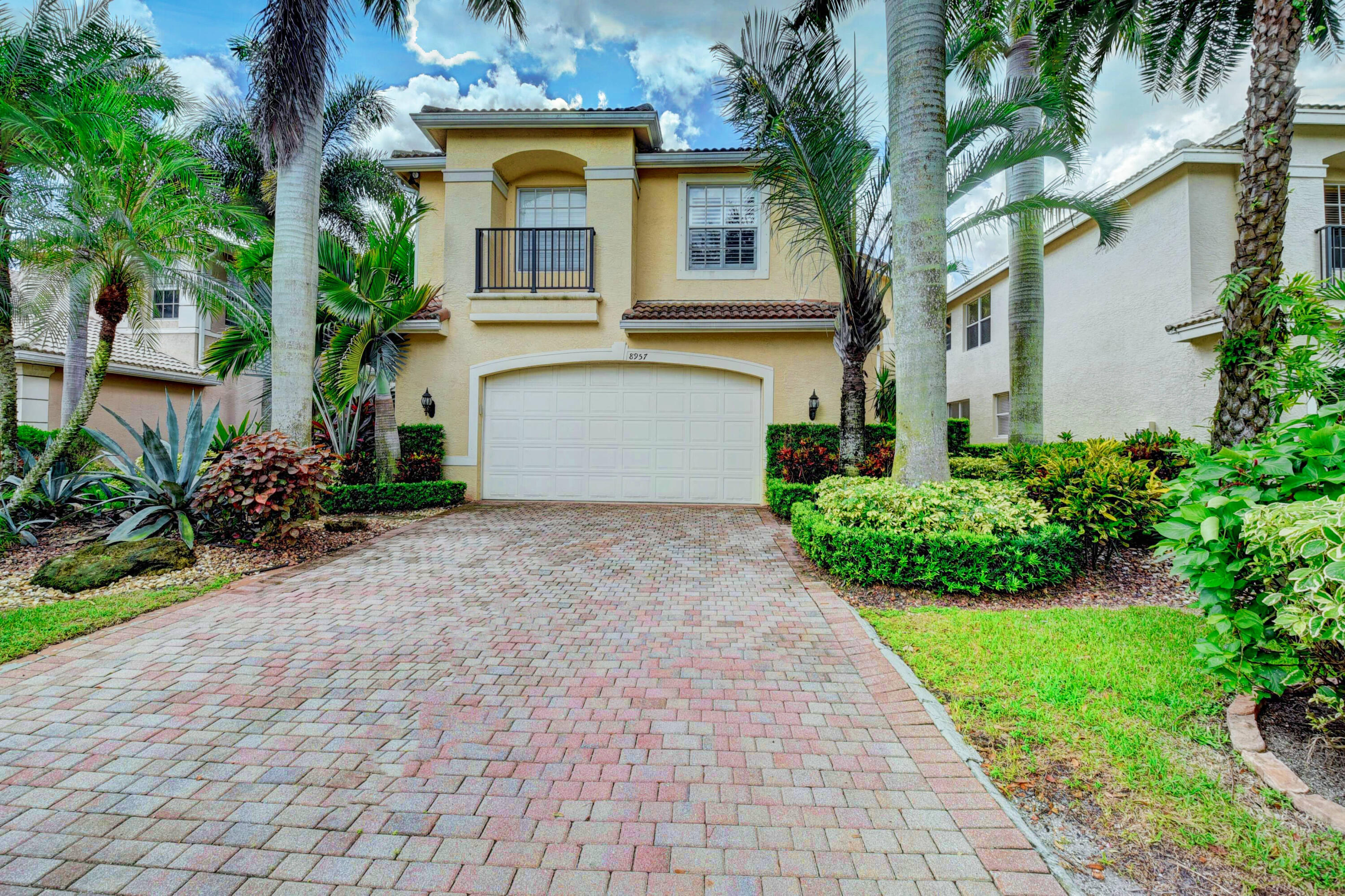 Foto de propiedad en 8957 Sandy Crest Lane, Boynton Beach, FL 33473 Boynton Beach con MLS# 