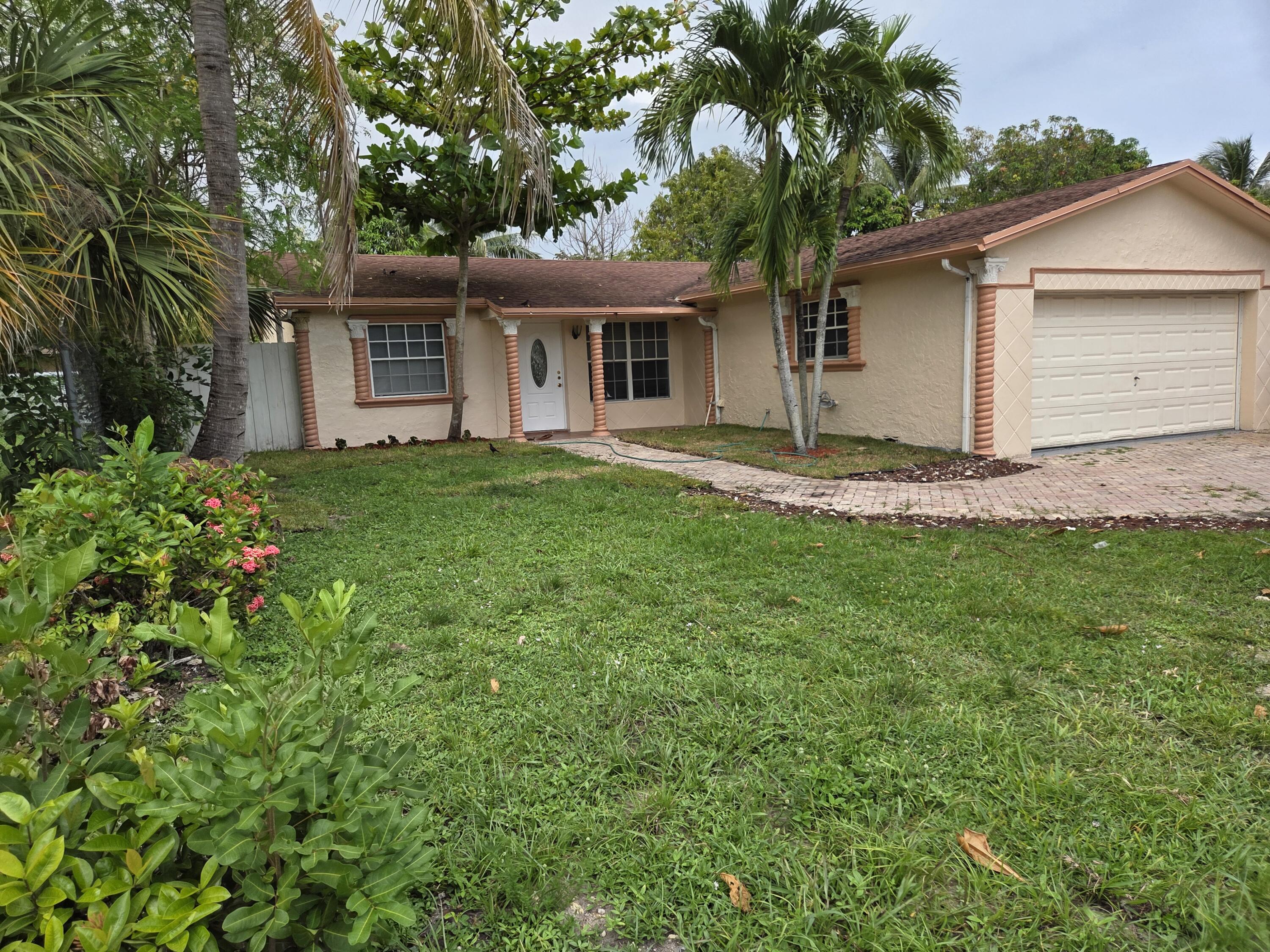 En Venta 7601 Kimberly Boulevard, North Lauderdale, FL 33068, North Lauderdale, FL 33068