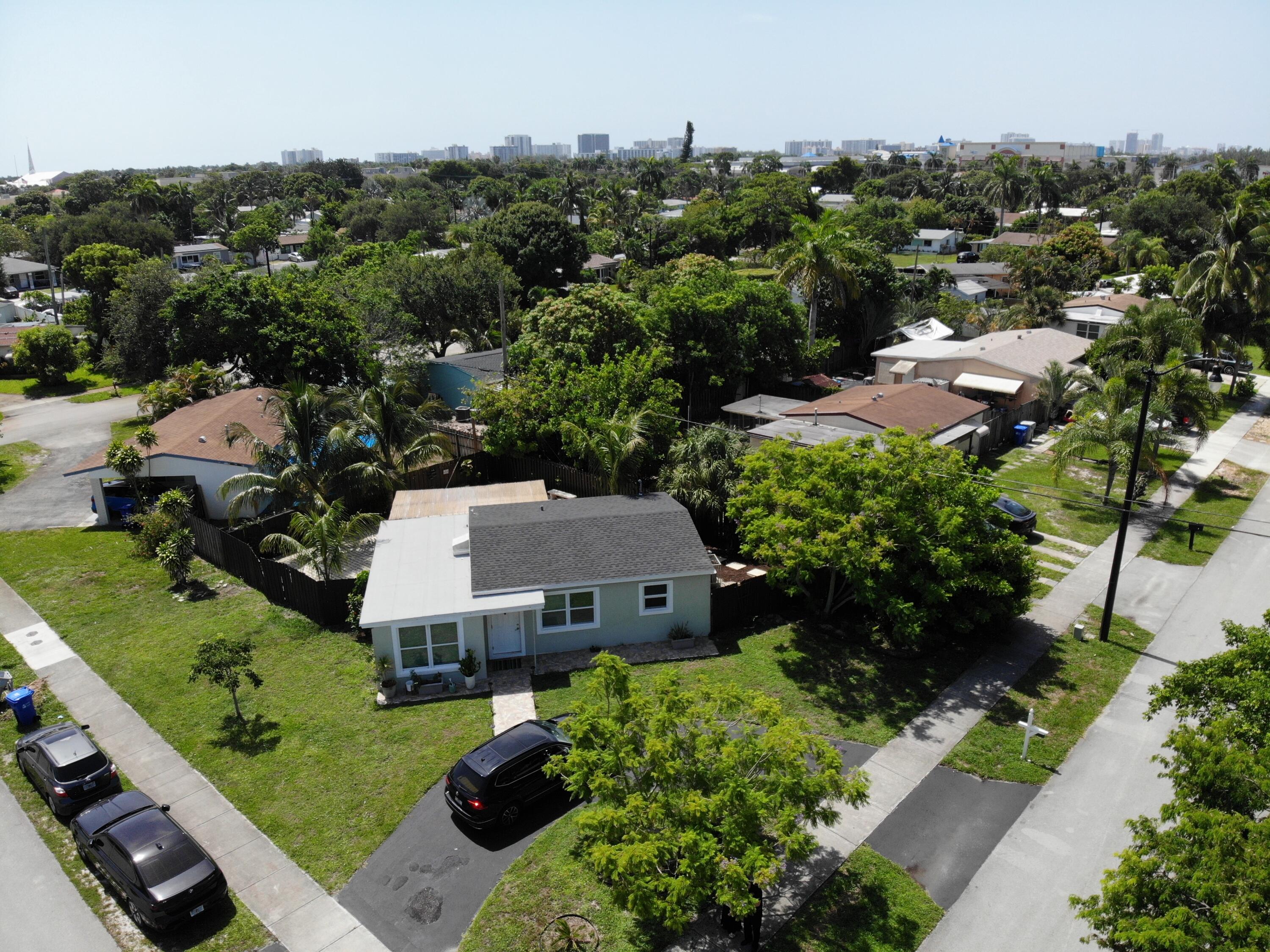 Foto de propiedad en 2480 NE 13th Terrace, Pompano Beach, FL 33064 Pompano Beach con MLS# 