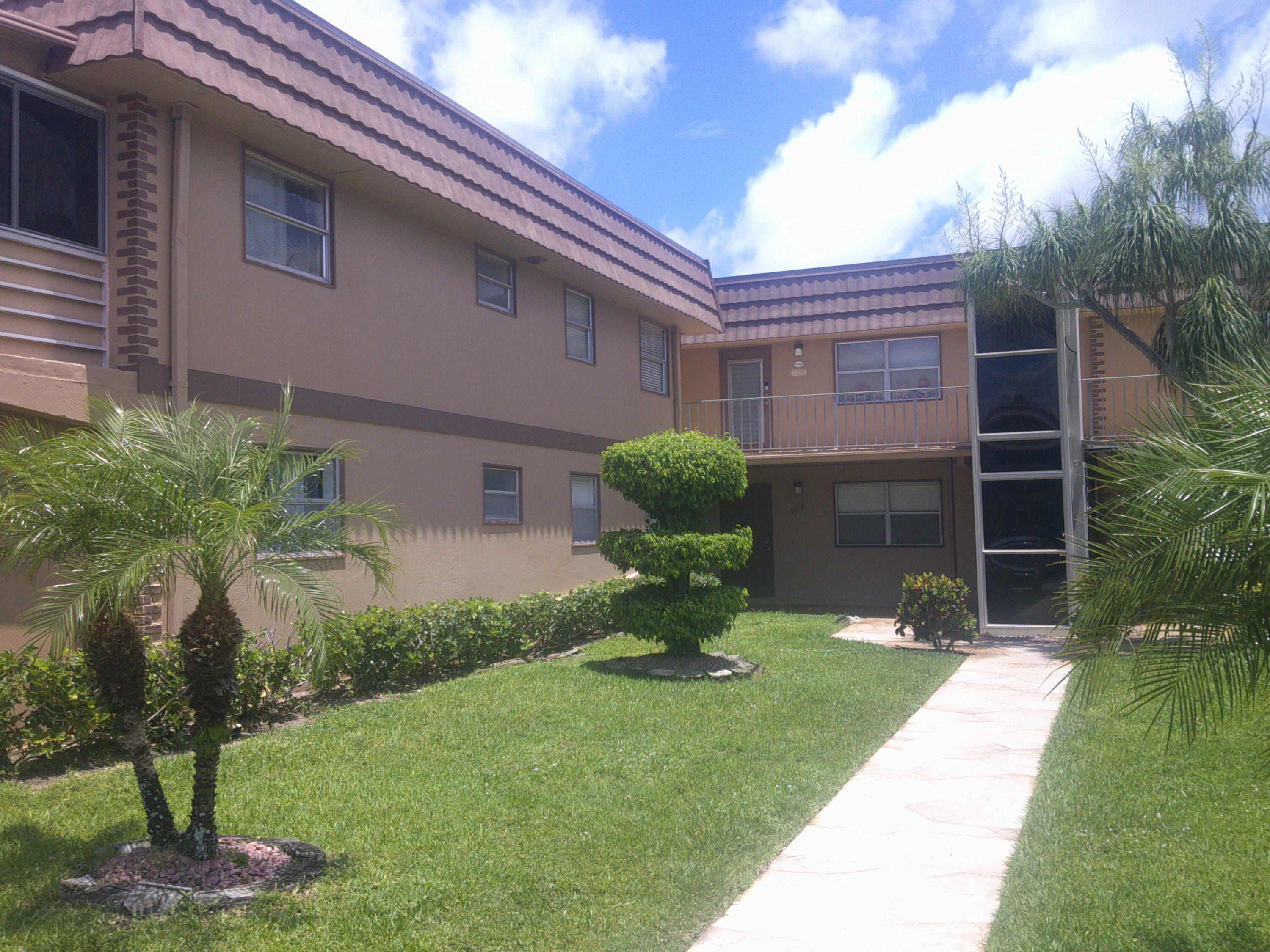 Foto de propiedad en 588 Brittany M, Delray Beach, FL 33446 Delray Beach con MLS# 