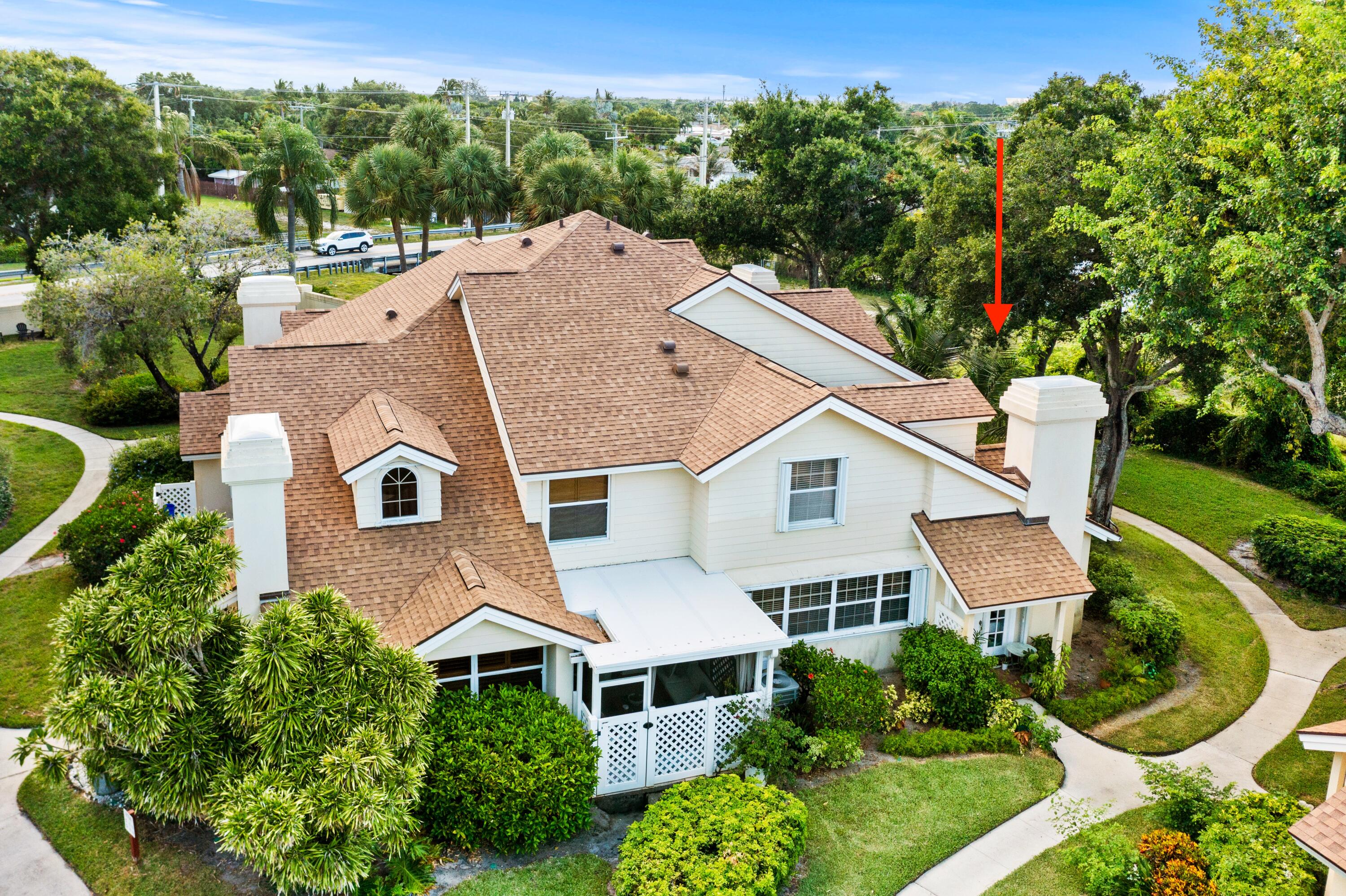 Foto de propiedad en 8104 Oakton Court 4b, Lake Clarke Shores, FL 33406 Lake Clarke Shores con MLS# 