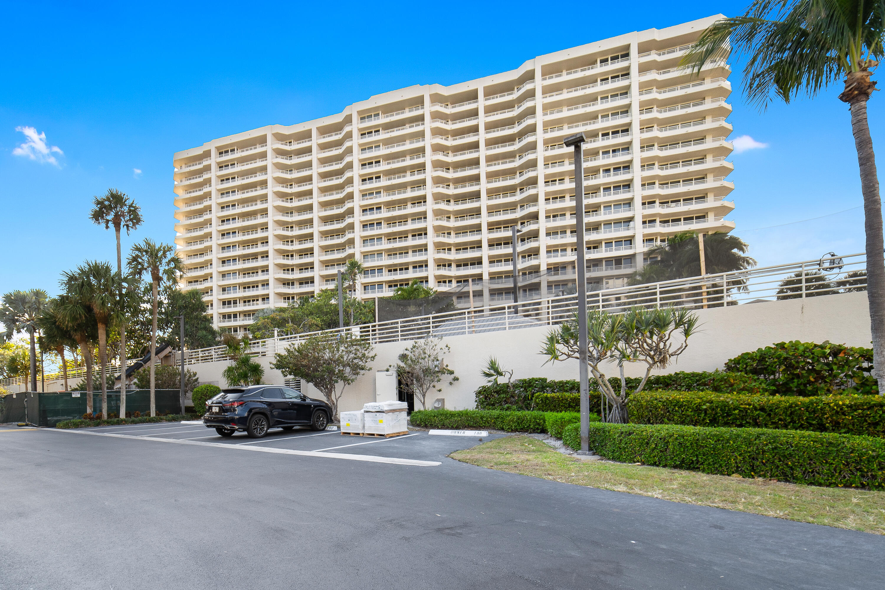 Foto de propiedad en 4101 N Ocean Boulevard 505, Boca Raton, FL 33431 Boca Raton con MLS# 