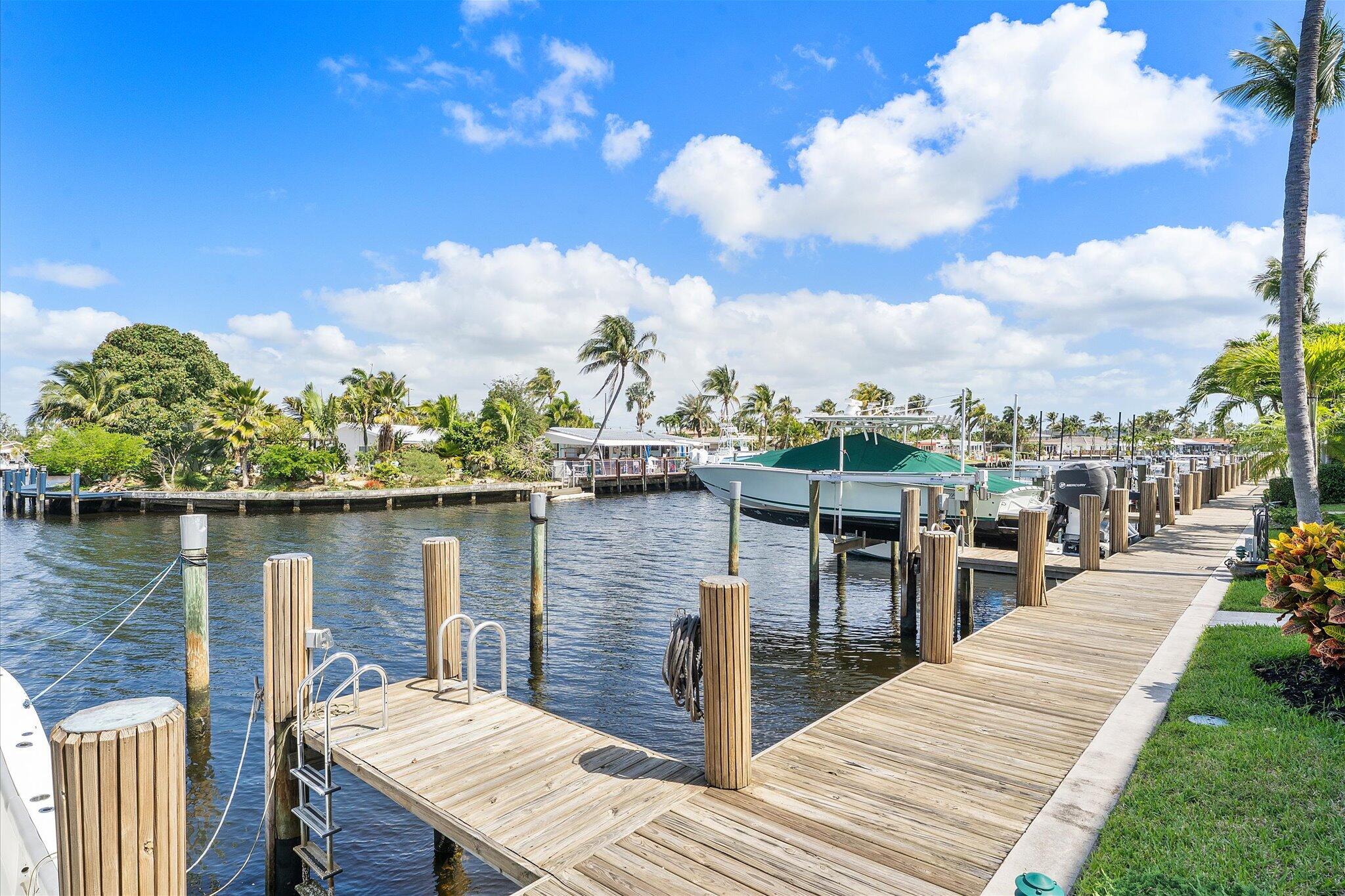Foto de propiedad en 1351 SE 3rd Avenue, Pompano Beach, FL 33060 Pompano Beach con MLS# 