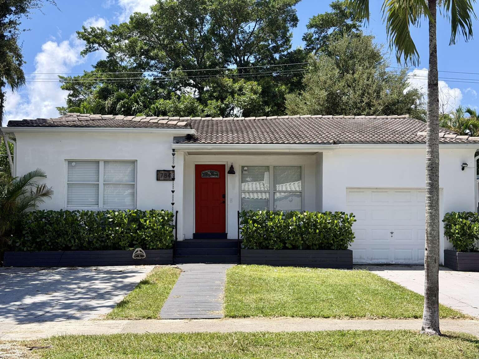 Foto de propiedad en 784 NE 81st Street, Miami, FL 33138 Miami con MLS# 