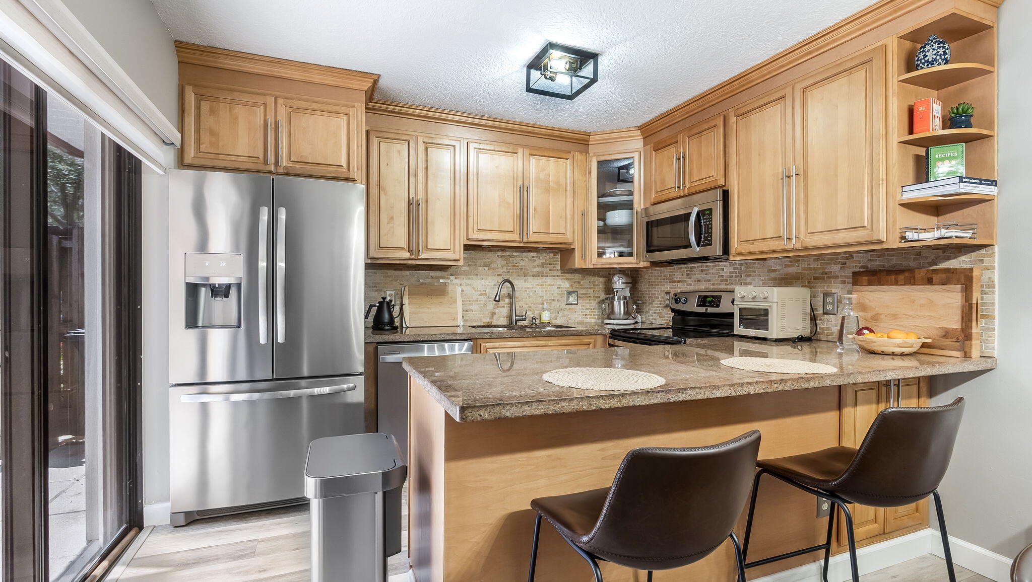 Foto de propiedad en 725 NW 99th Circle, Plantation, FL 33324 Plantation con MLS# 