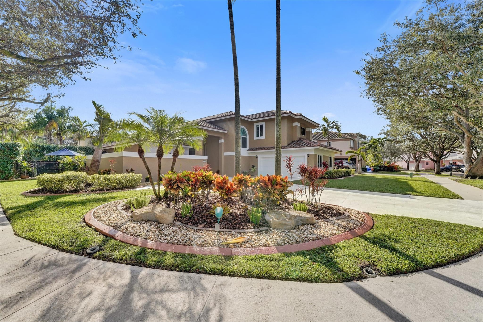 Foto de propiedad en 11300 Knot Way, Cooper City, FL 33026 Cooper City con MLS# 