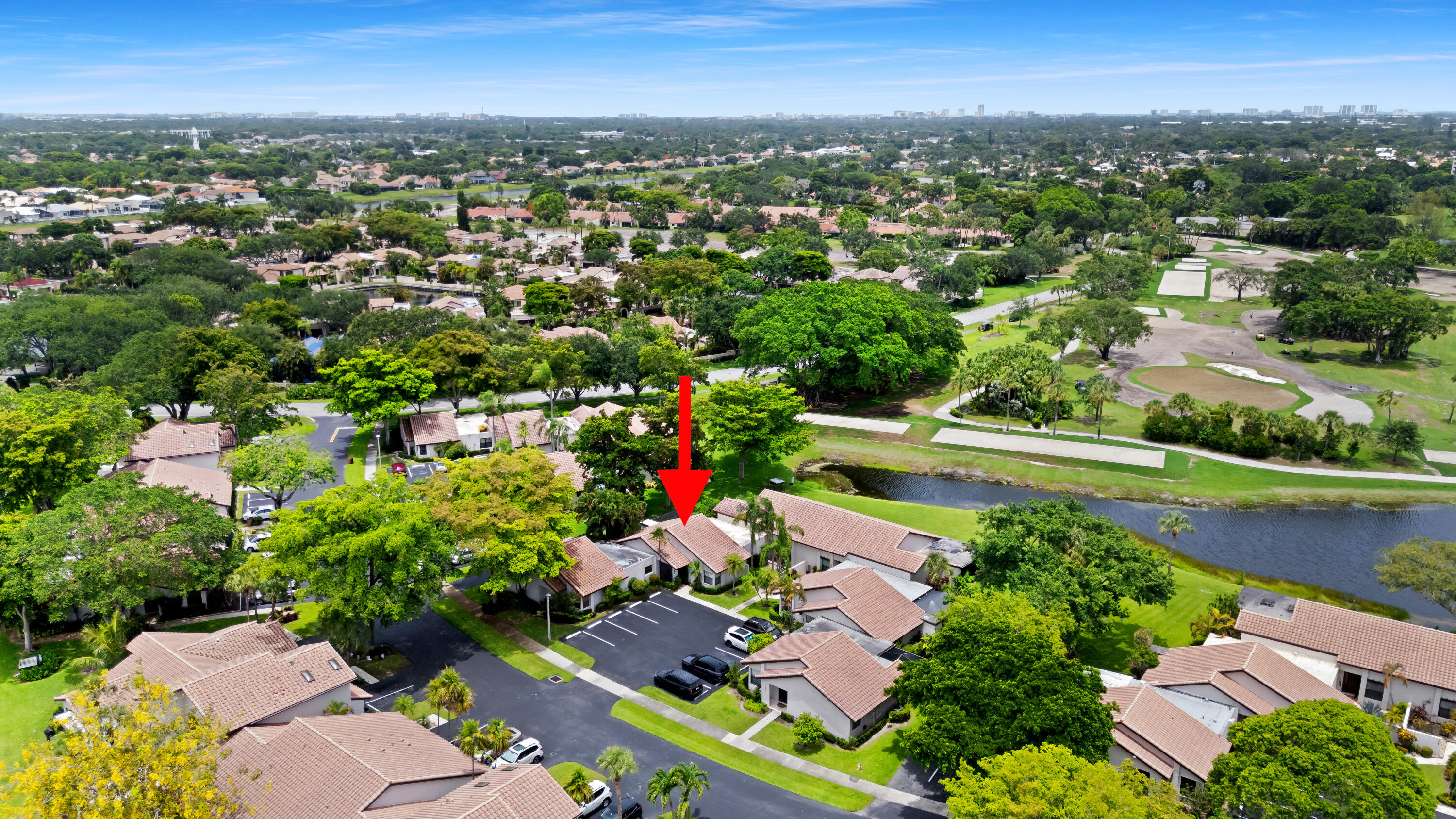 Foto de propiedad en 3018 Lake Shore Drive, Deerfield Beach, FL 33442 Deerfield Beach con MLS# 