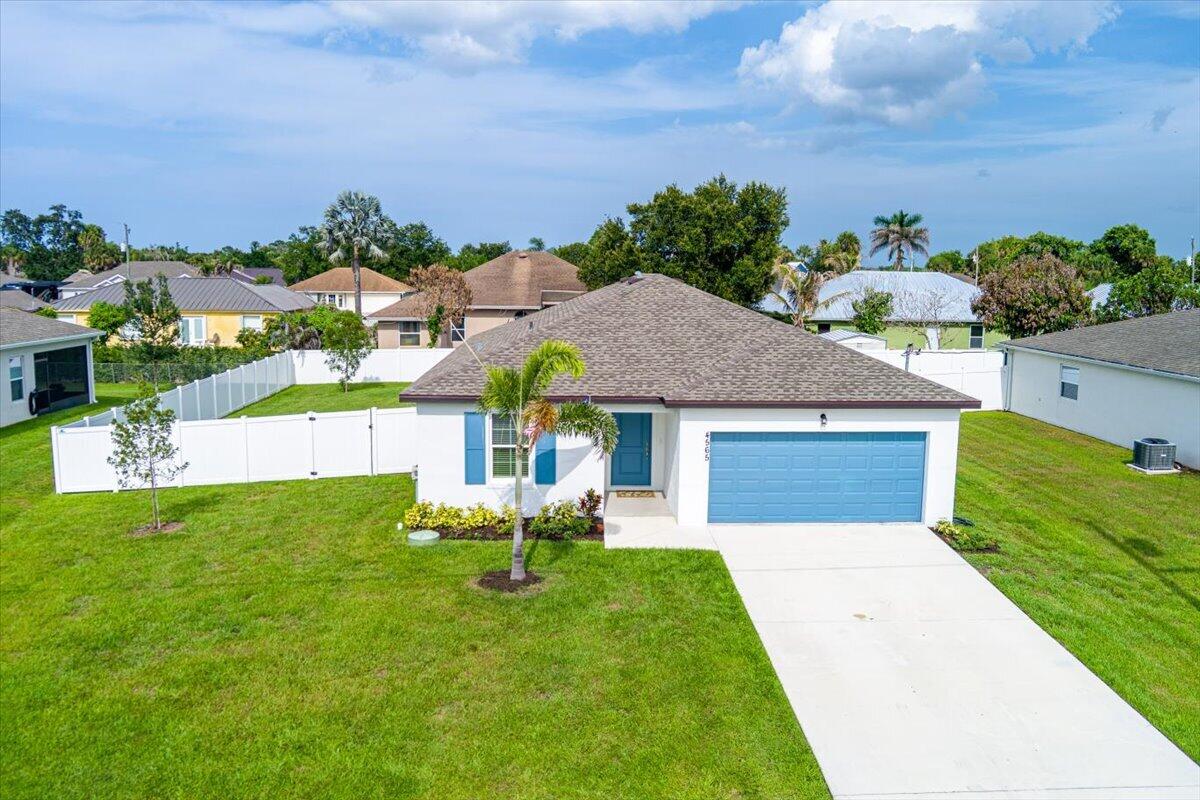 Foto de propiedad en 4565 SW Scope Street, Port St. Lucie, FL 34953 Port St. Lucie con MLS# 