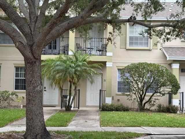 Foto de propiedad en 2131 SE Destin Drive, FL 34952  con MLS# 