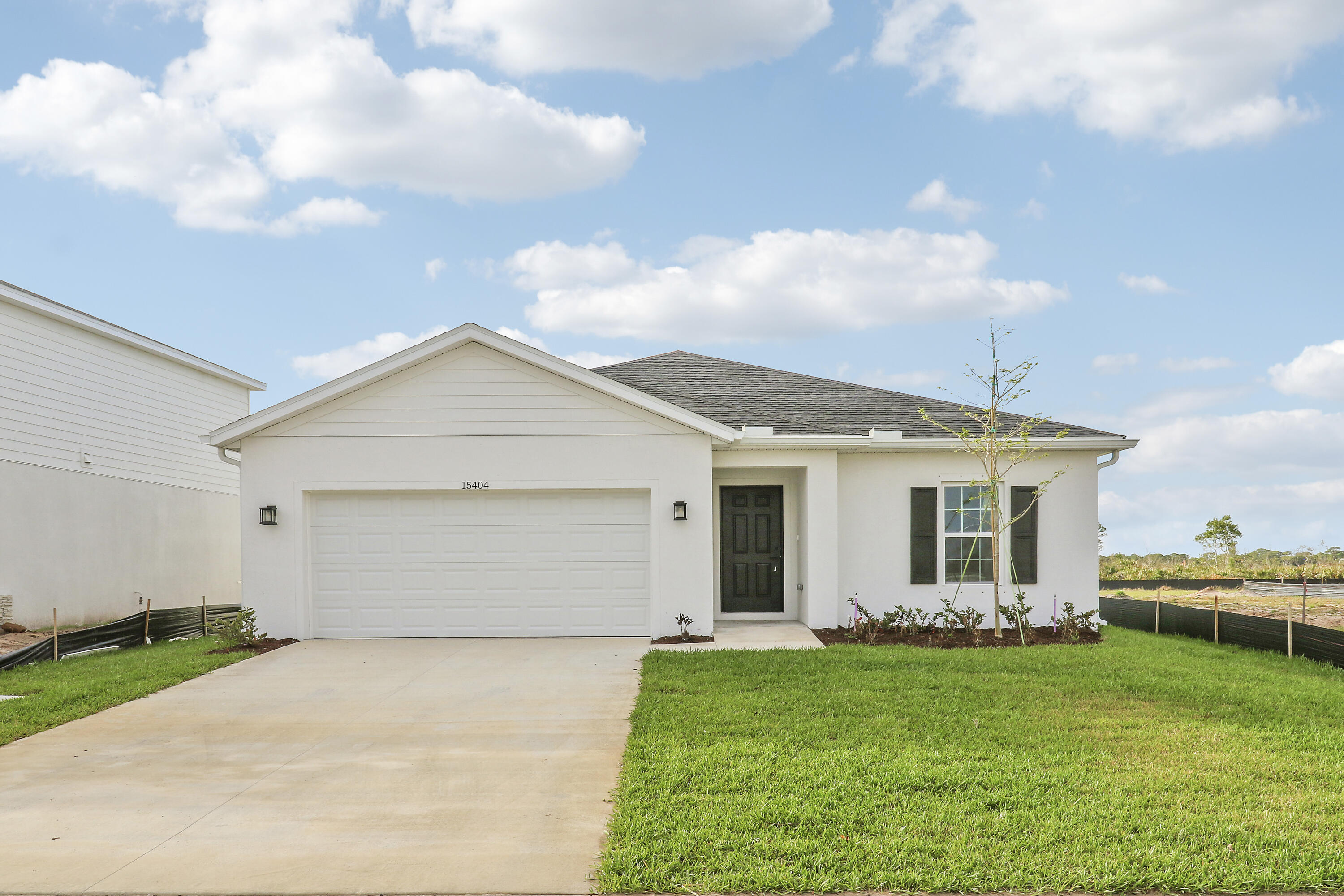 Foto de propiedad en 15404 SW American Street, Indiantown, FL 34956 Indiantown con MLS# 