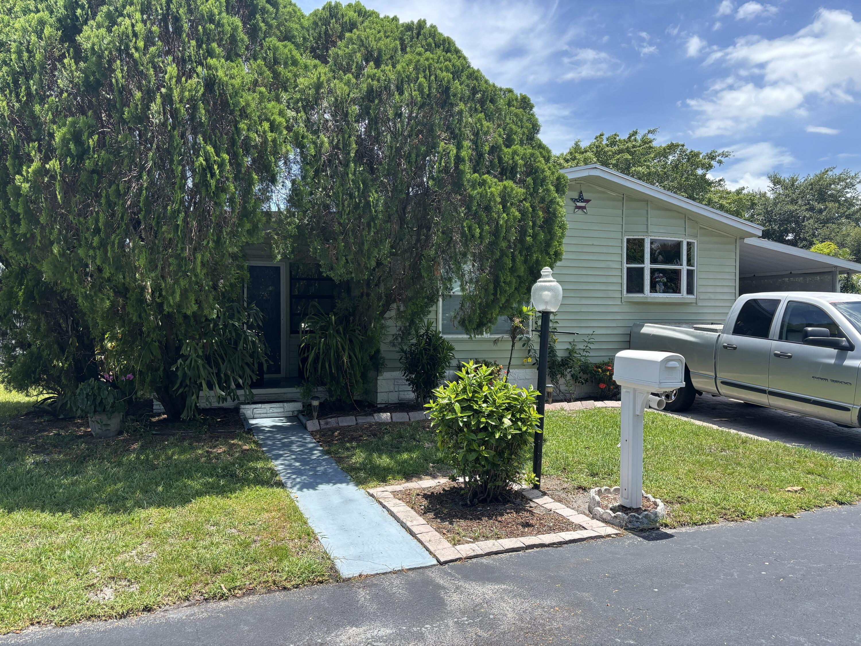 Foto de propiedad en 4520 NW 68th Place, Coconut Creek, FL 33073 Coconut Creek con MLS# 