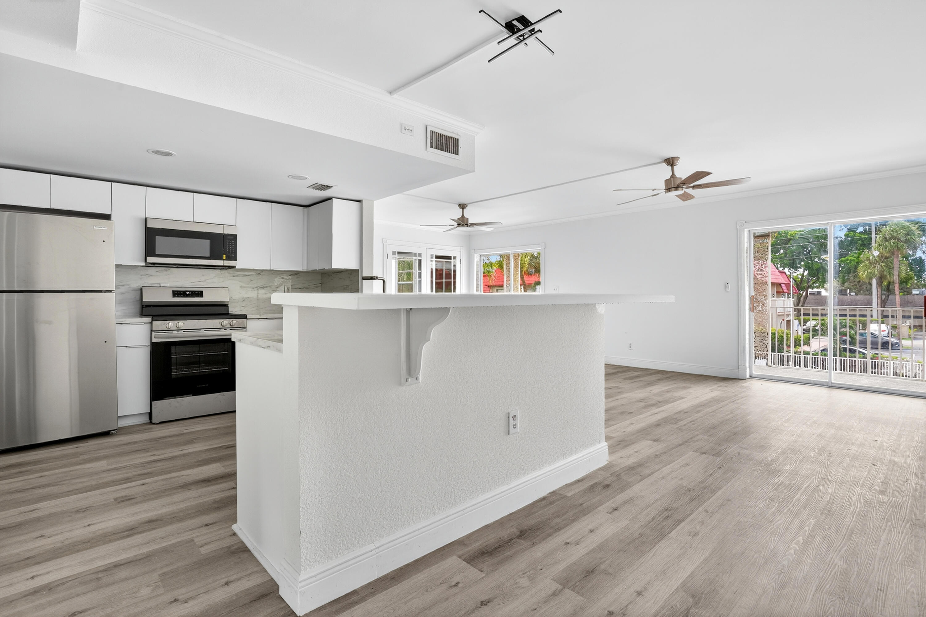 Foto de propiedad en 495 SE 8th Street 242, Deerfield Beach, FL 33441 Deerfield Beach con MLS# 