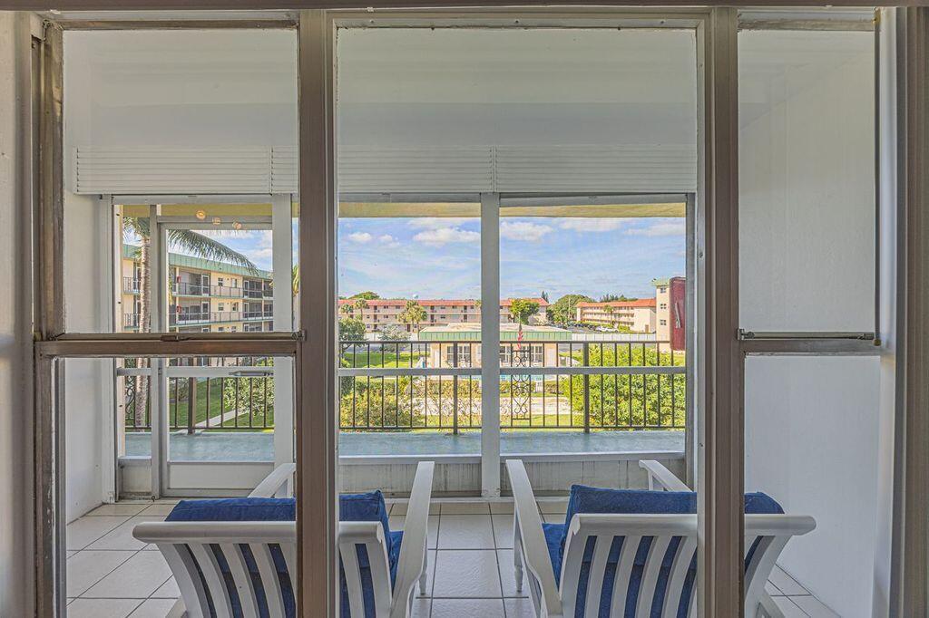 Foto de propiedad en 808 SE 7th Street 305, Deerfield Beach, FL 33441 Deerfield Beach con MLS# 