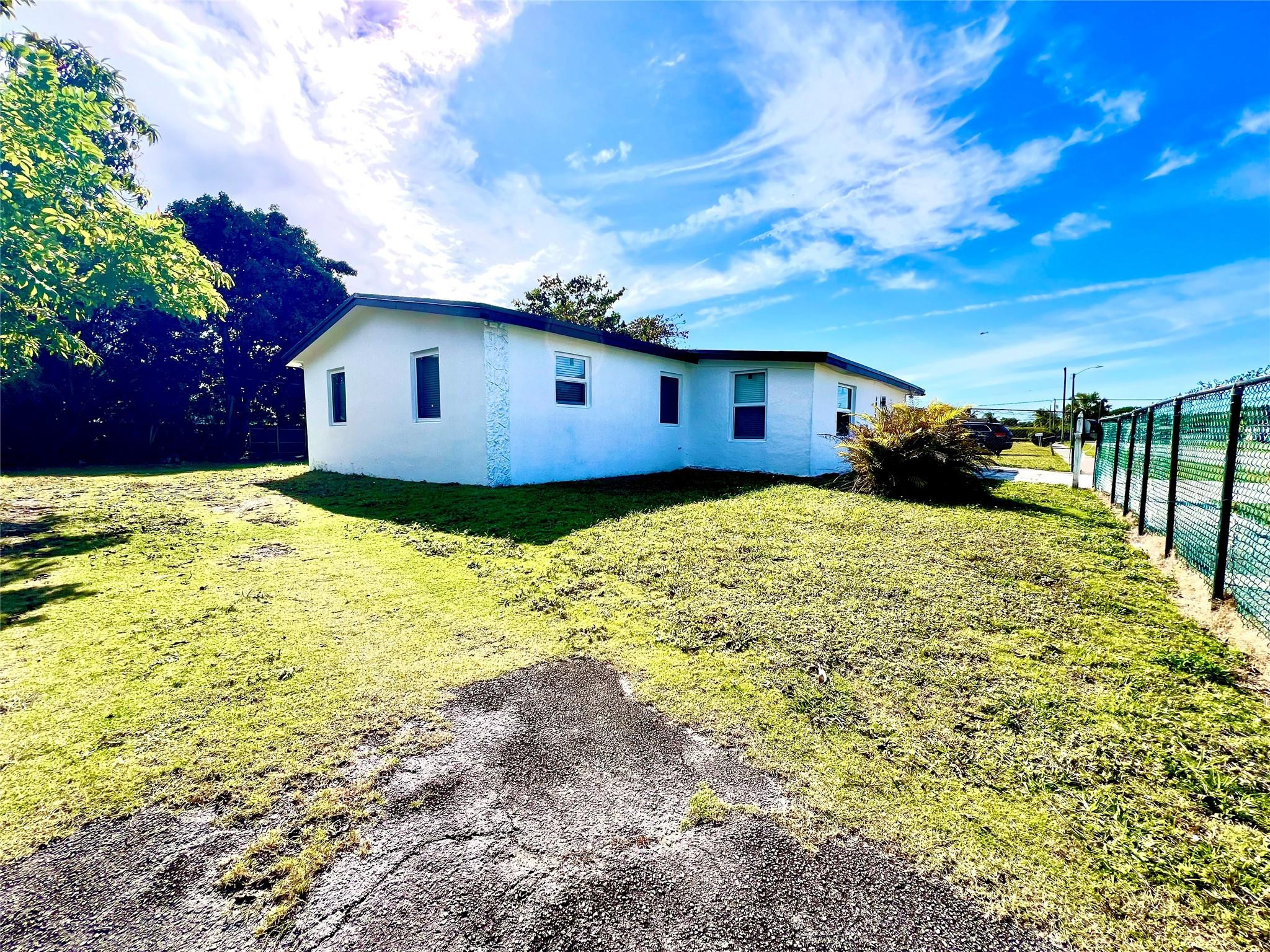 En Renta 10730 SW 149th Terrace, Miami, FL 33176, Miami, FL 33176