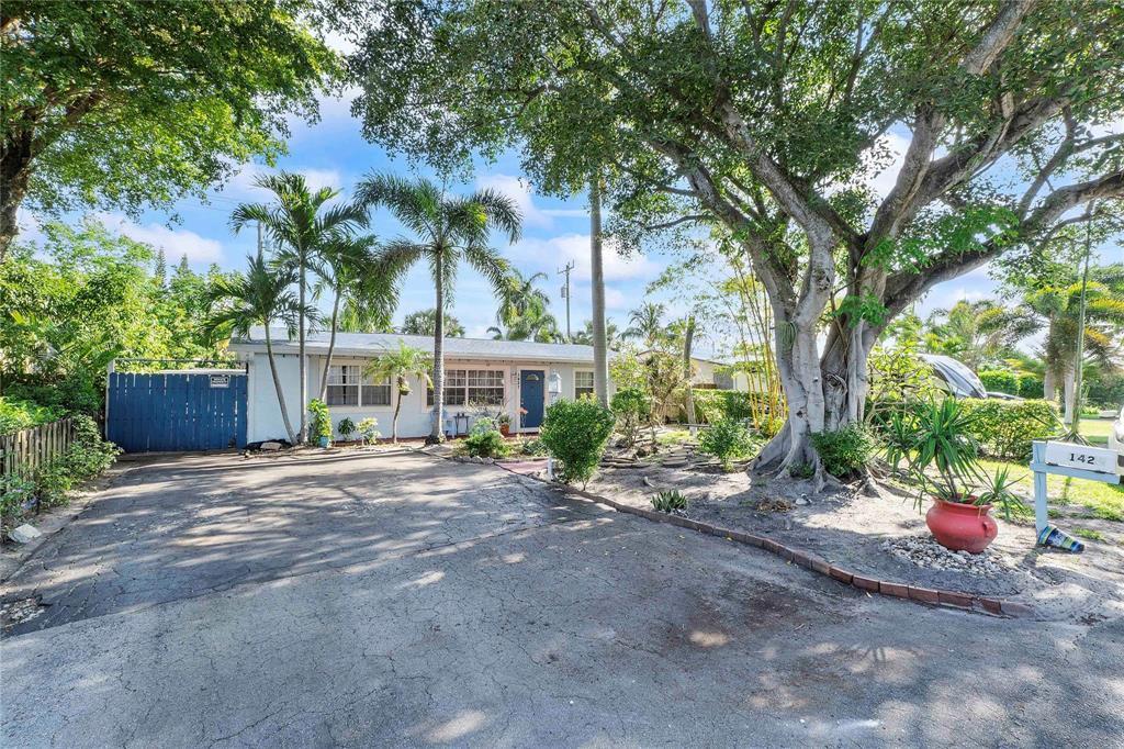Foto de propiedad en 1427 NE 30th Street, Pompano Beach, FL 33064 Pompano Beach con MLS# 