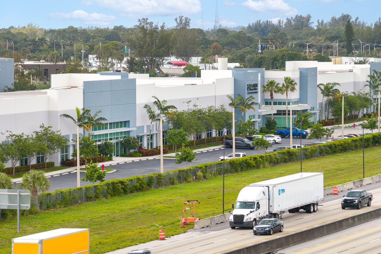 Foto de propiedad en 475 N Cleary Road 2, West Palm Beach, FL 33413 West Palm Beach con MLS# 